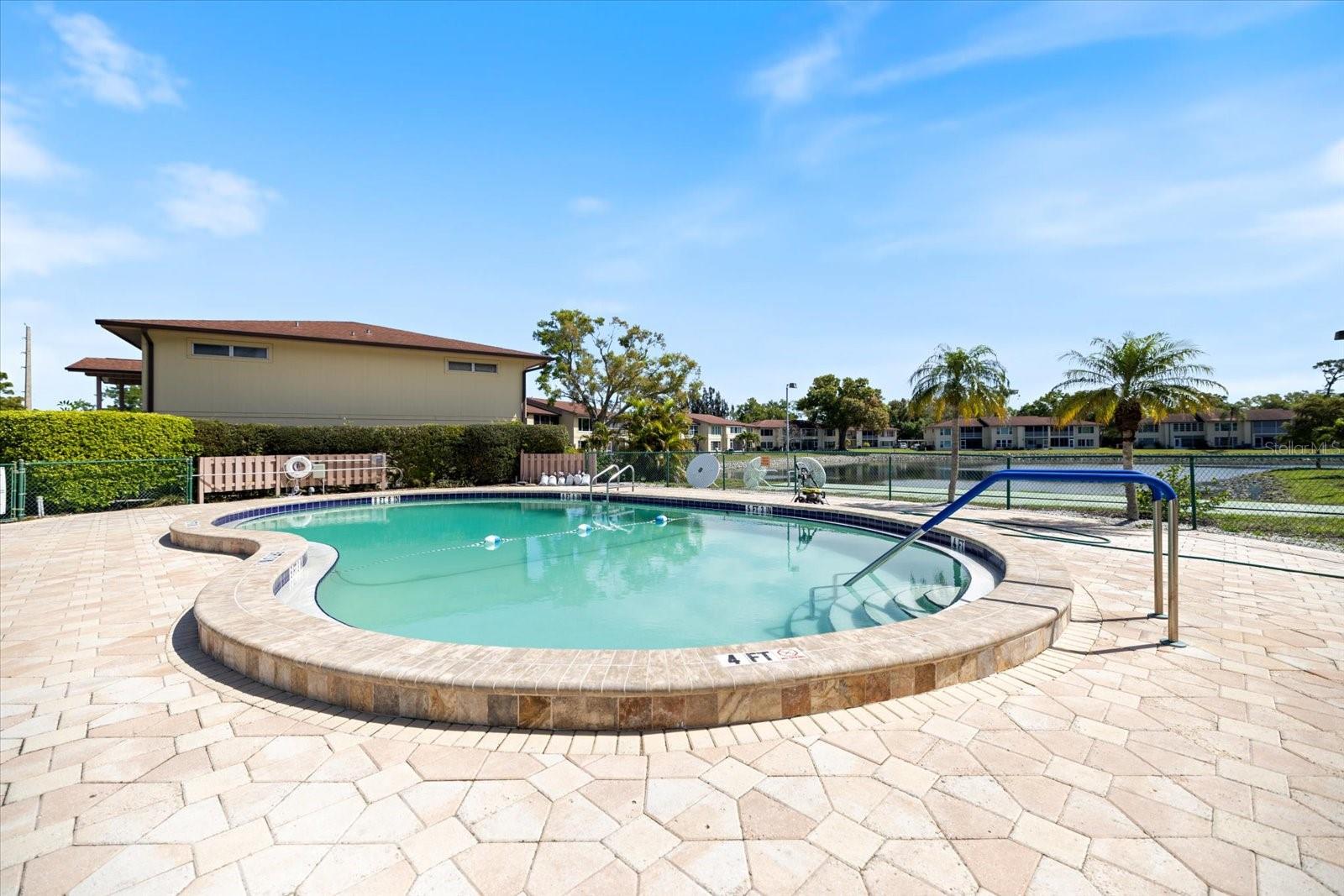 4522 NARRAGANSET TRL #84, SARASOTA, FL — photo 32