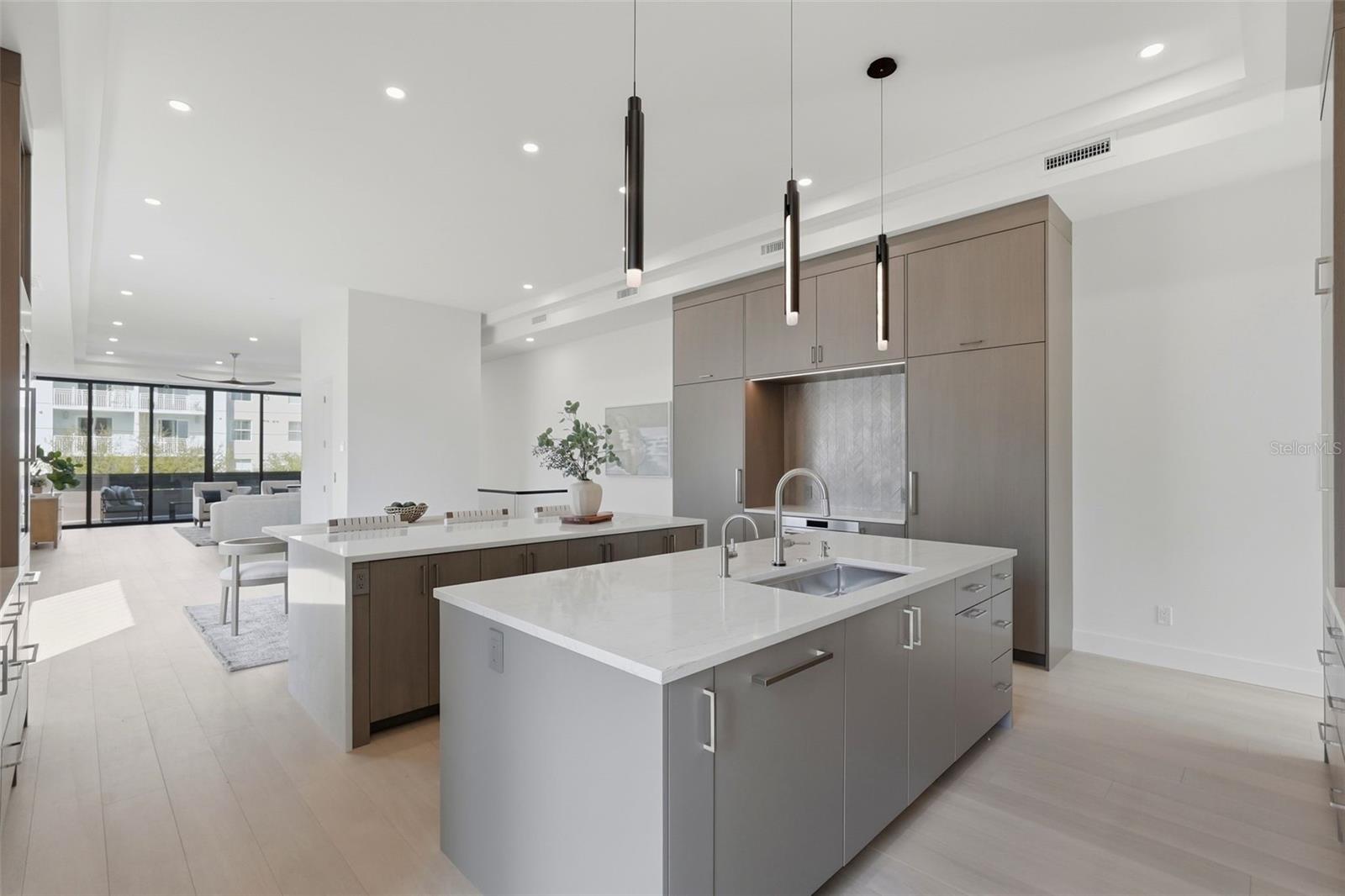 321 2ND ST N, ST PETERSBURG, FL — photo 11