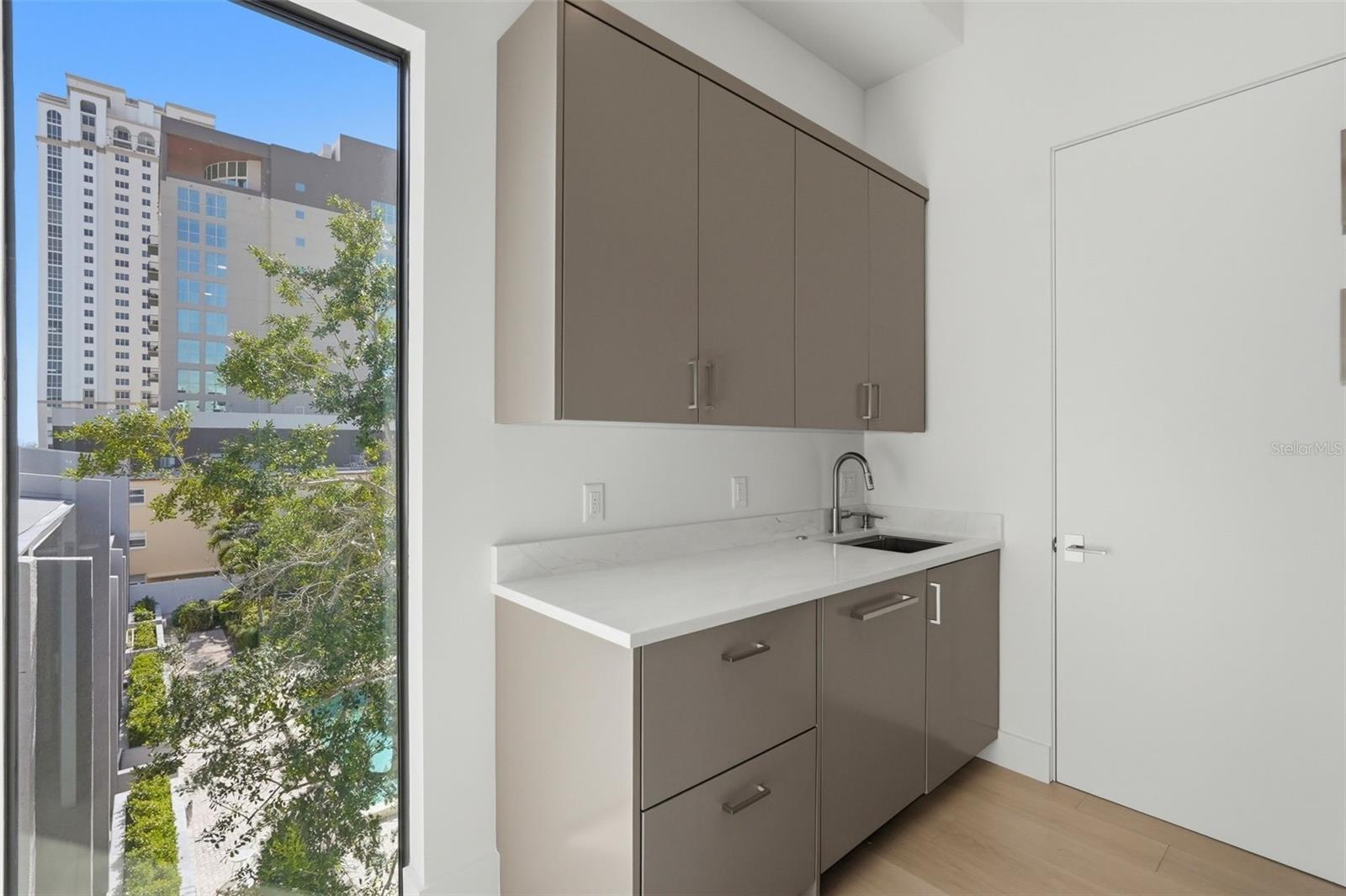 321 2ND ST N, ST PETERSBURG, FL — photo 13