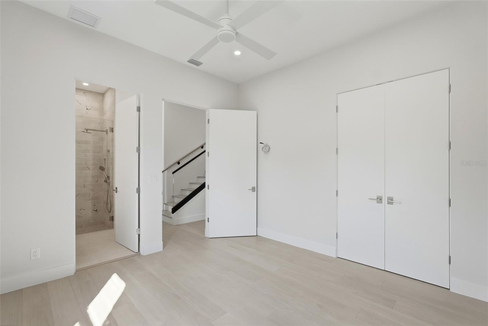 321 2ND ST N, ST PETERSBURG, FL — photo 28