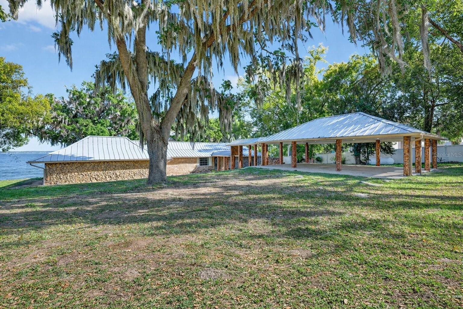 13033 SE 158TH LN, WEIRSDALE, FL — photo 2