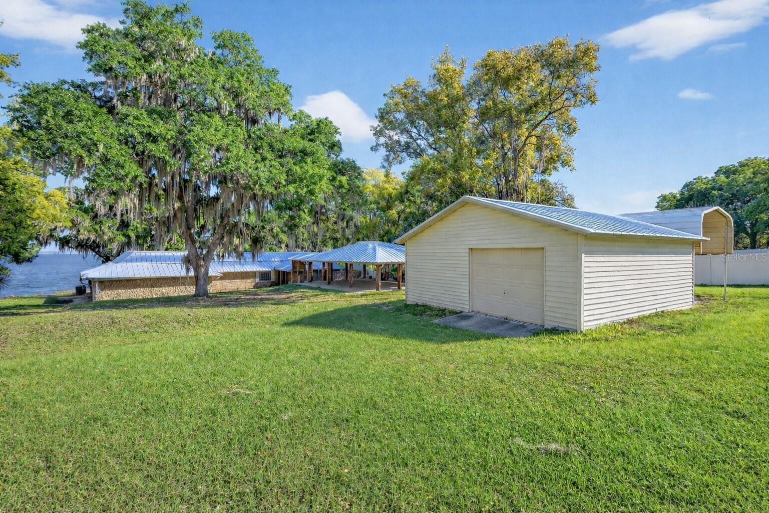 13033 SE 158TH LN, WEIRSDALE, FL — photo 48