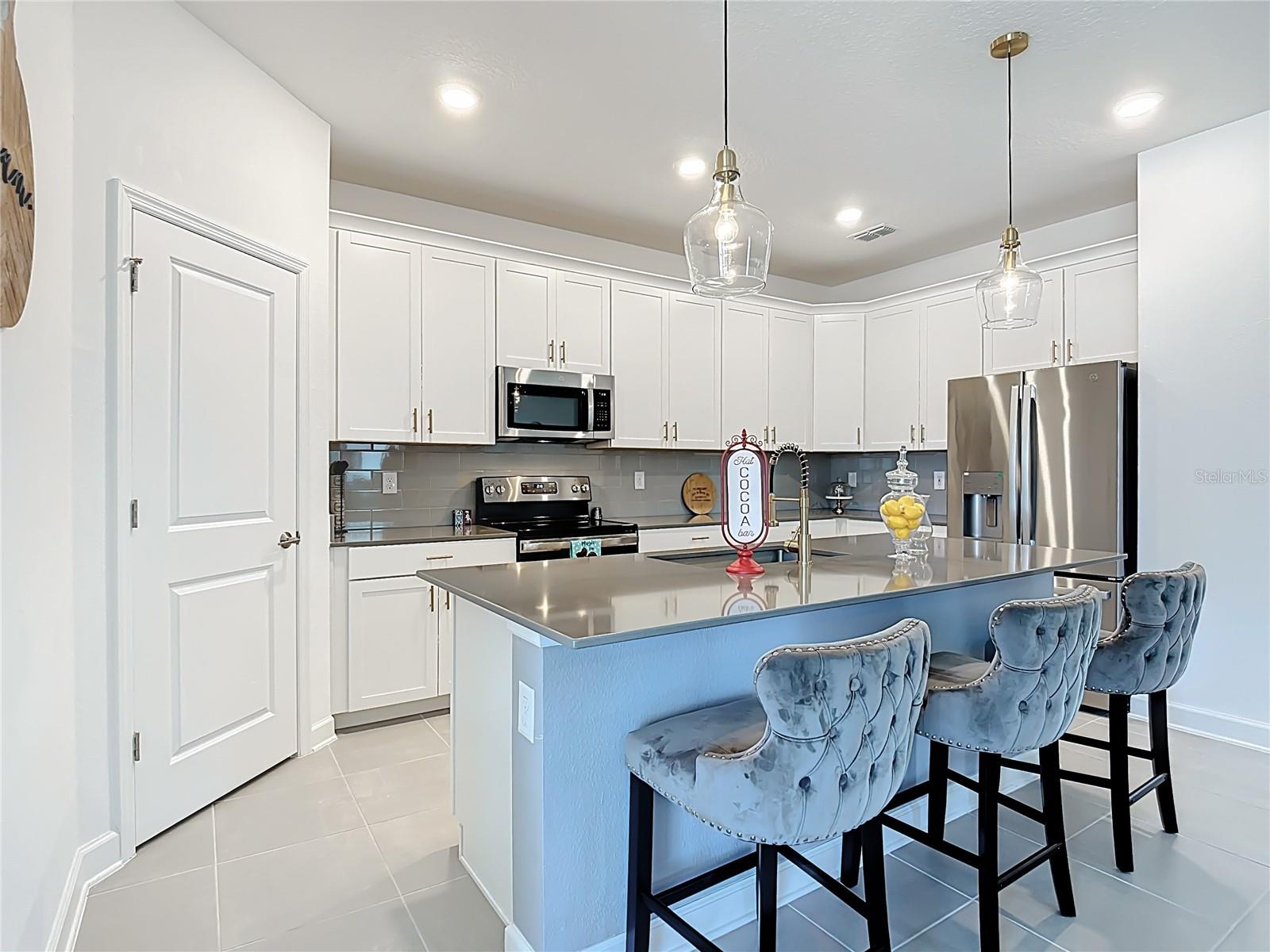 4036 REDBRIDGE LOOP, DAVENPORT, FL — photo 2