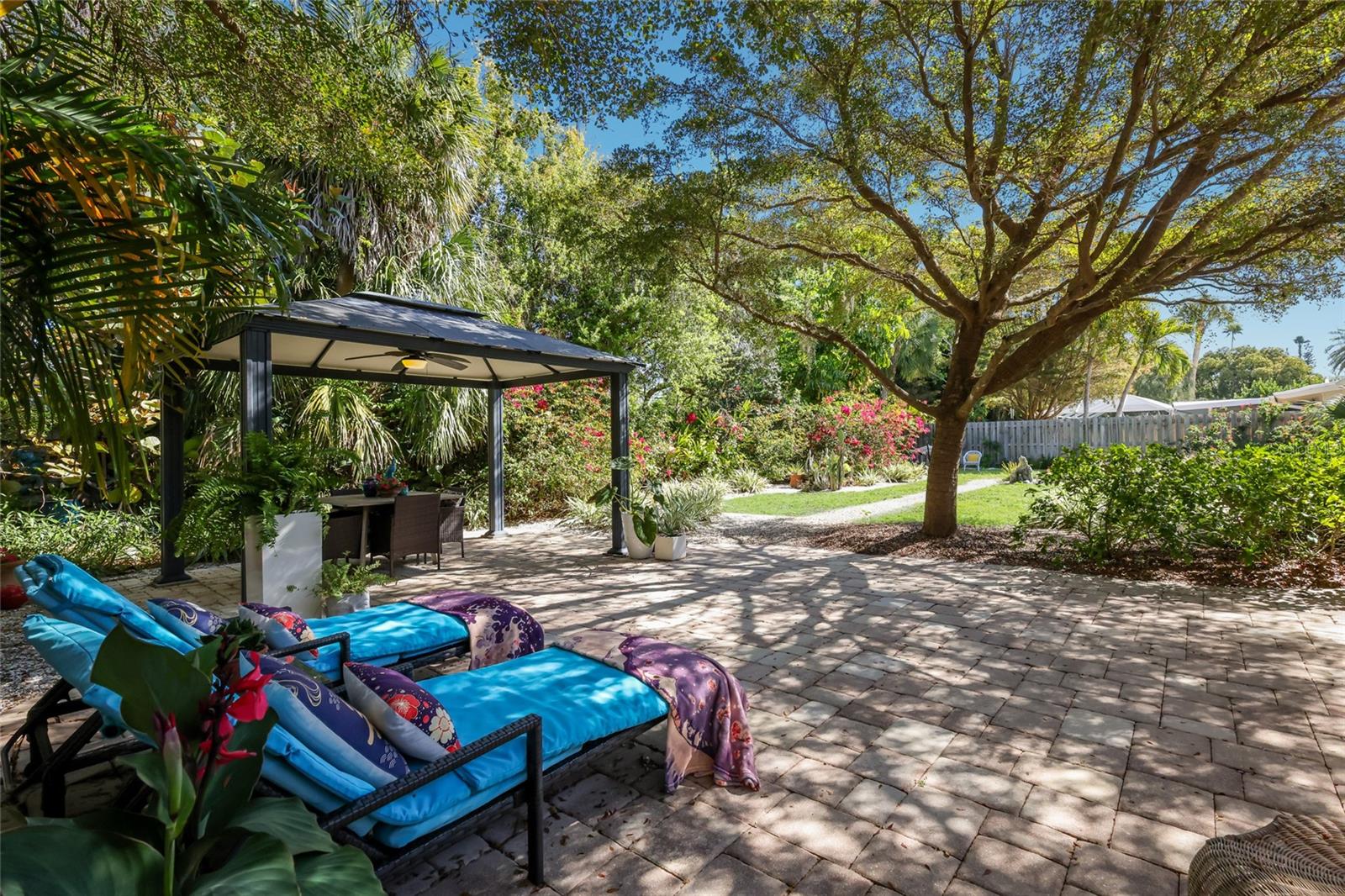 455 S SHORE DR, SARASOTA, FL — photo 31