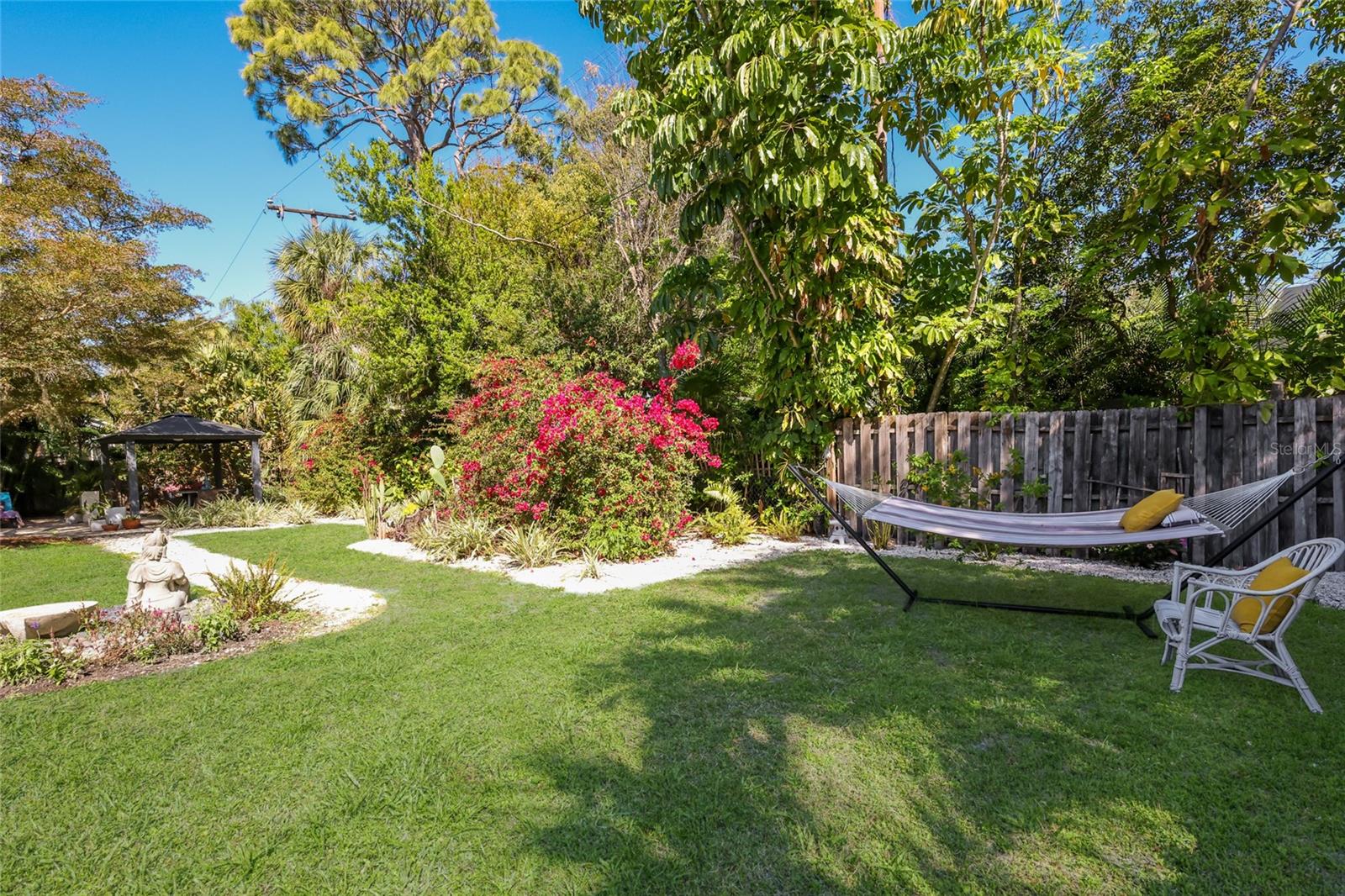 455 S SHORE DR, SARASOTA, FL — photo 37