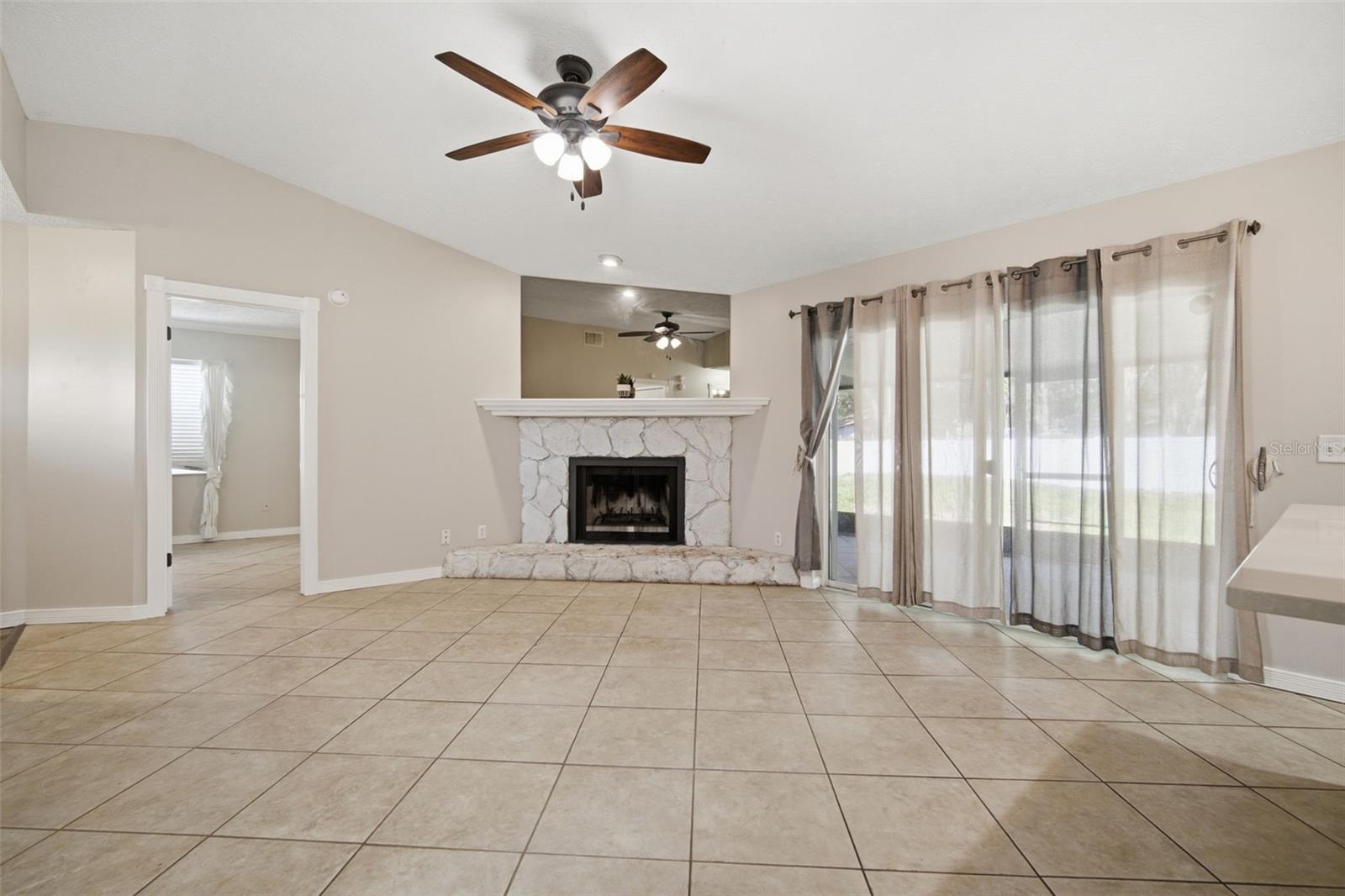 7403 PROVIDENCE RD, RIVERVIEW, FL — photo 16