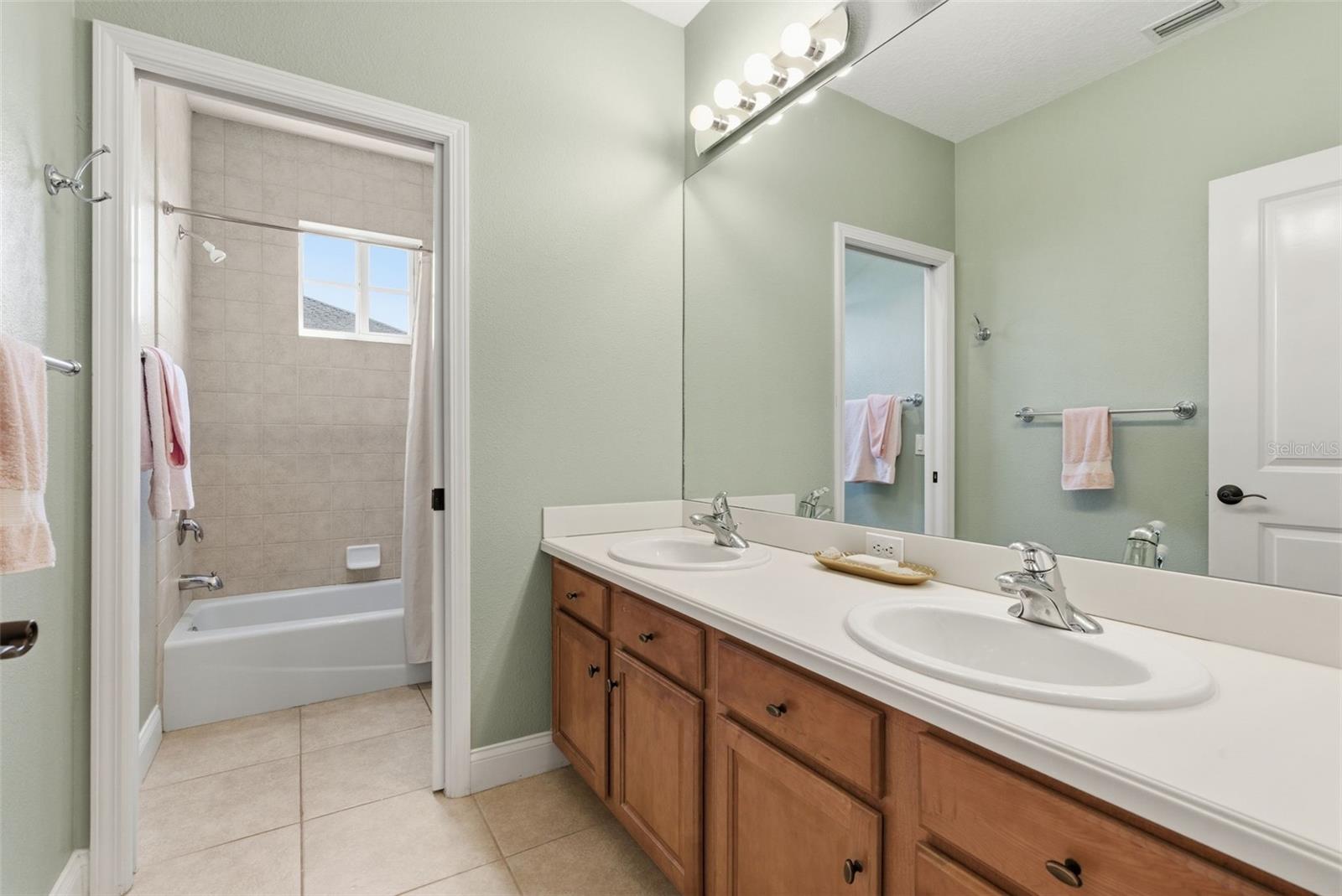 715 ISLEBAY DR, APOLLO BEACH, FL — photo 59