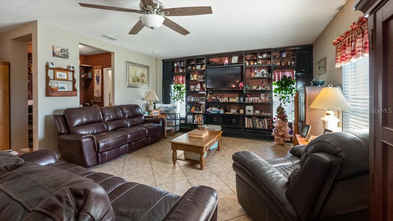 219 BELLA WAY, GROVELAND, FL — photo 31