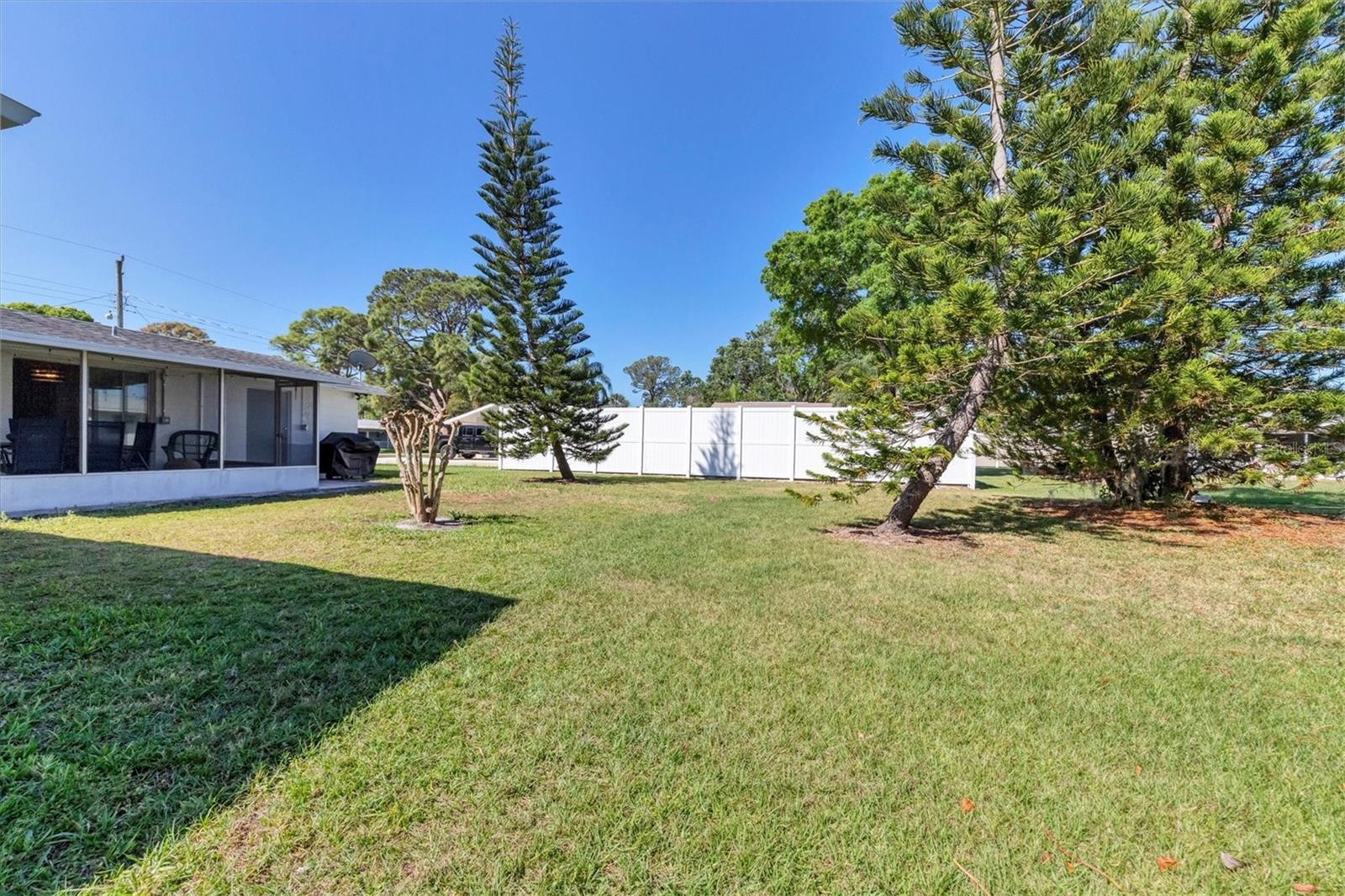 2323 DOUD ST, SARASOTA, FL — photo 33