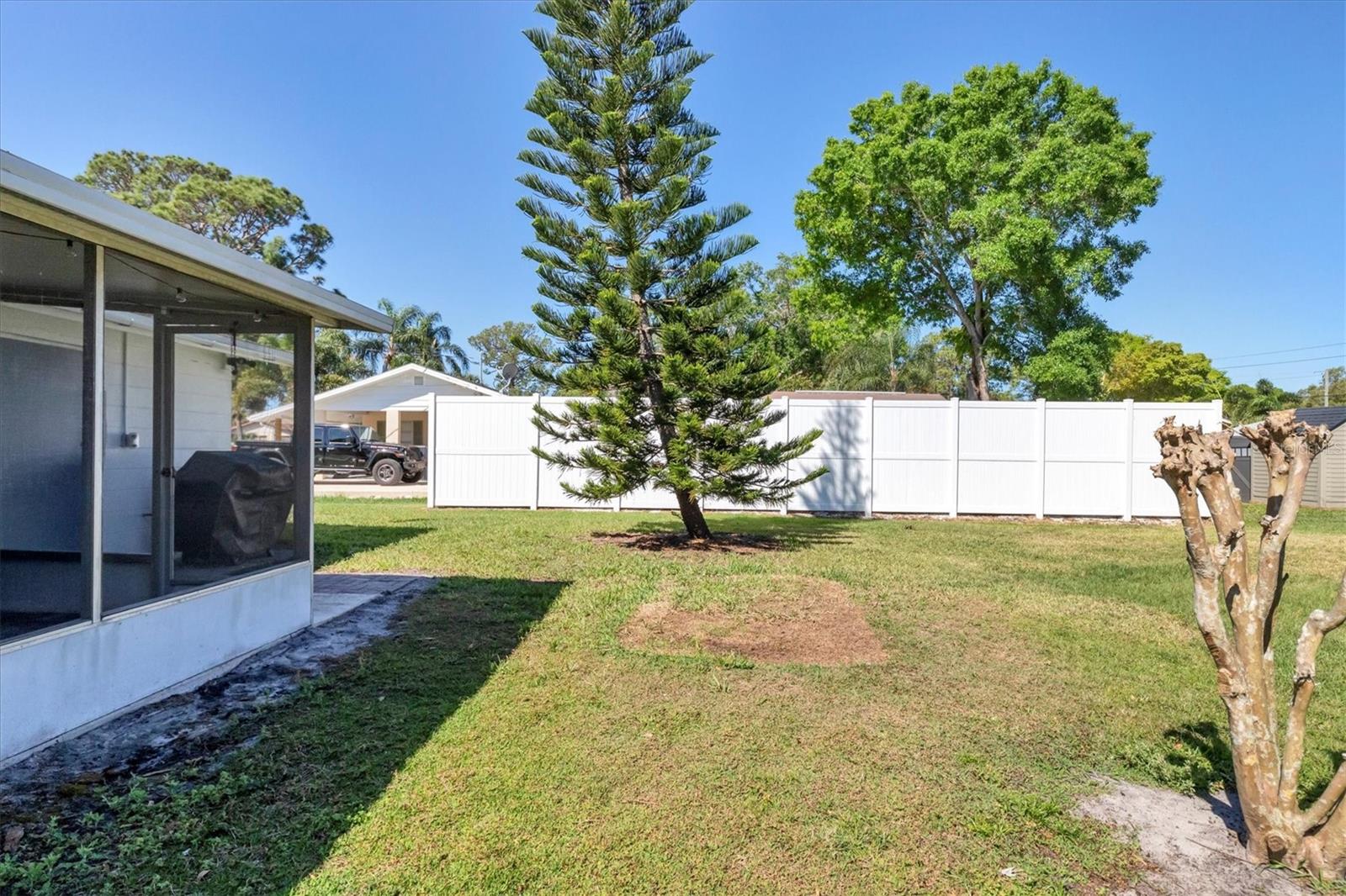 2323 DOUD ST, SARASOTA, FL — photo 34