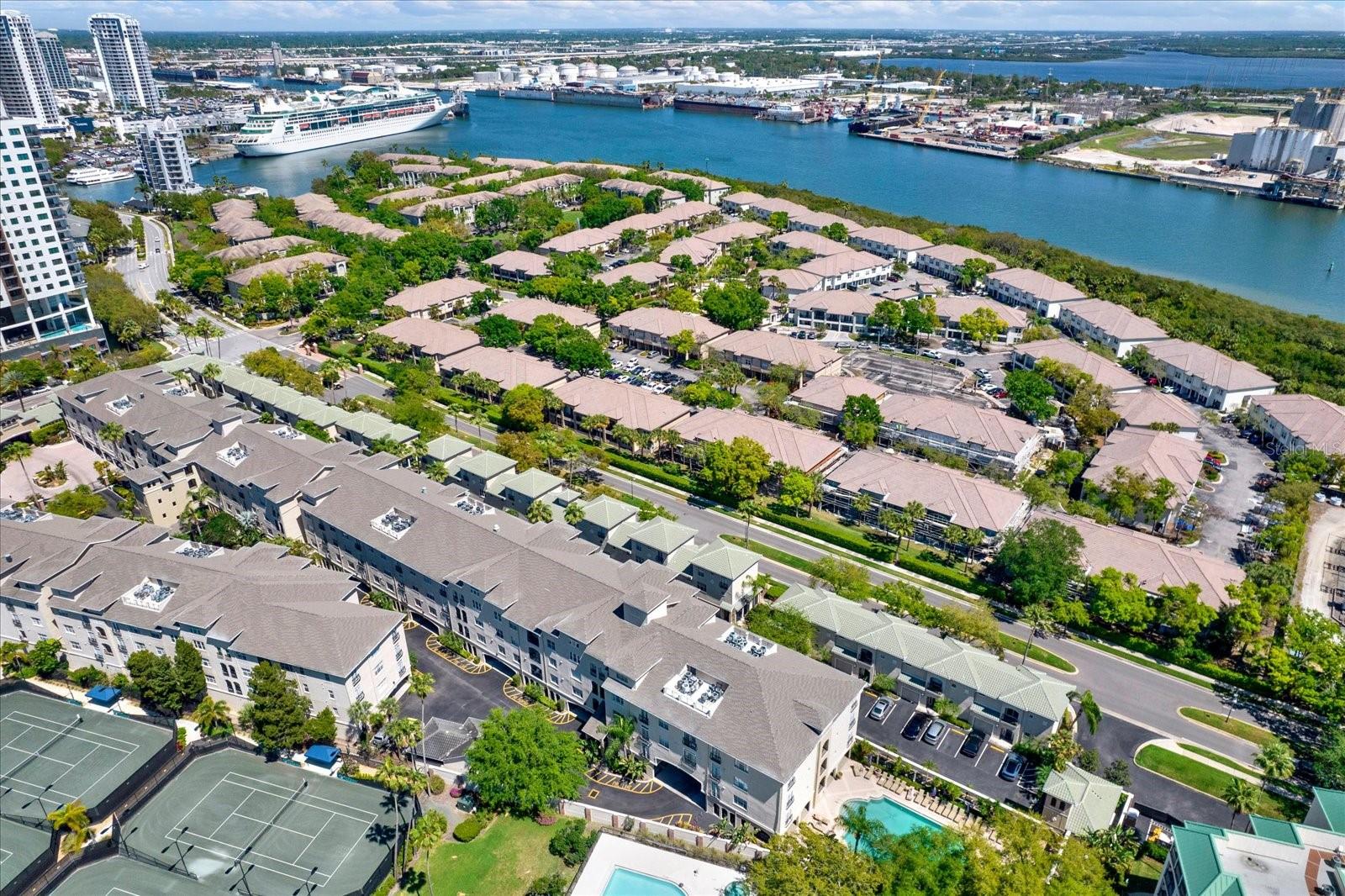 501 KNIGHTS RUN AVE #1234, TAMPA, FL — photo 23