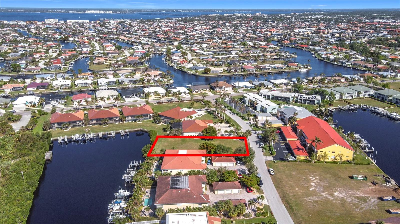 3227 PURPLE MARTIN DR, PUNTA GORDA, FL — photo 3