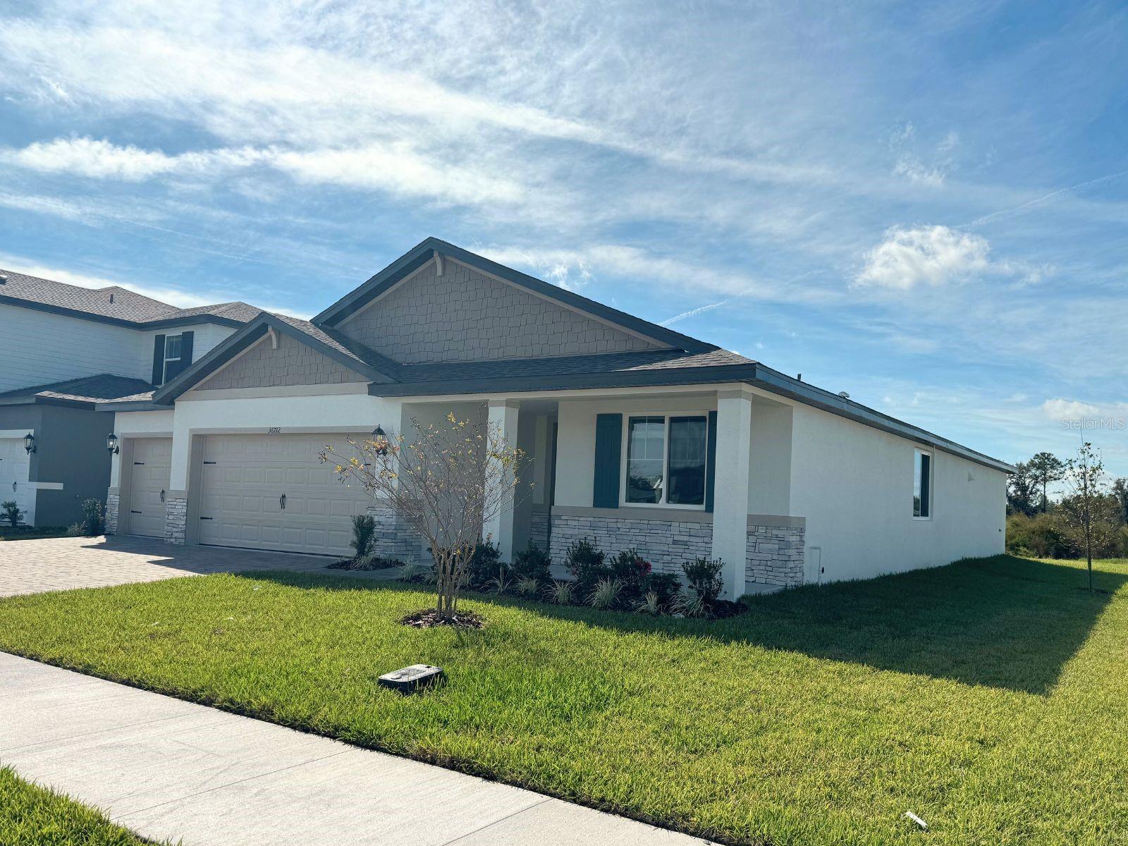 36712 MELSTONE WAY, ZEPHYRHILLS, FL — photo 2