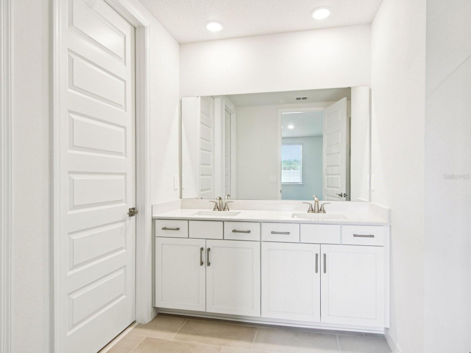 36712 MELSTONE WAY, ZEPHYRHILLS, FL — photo 15