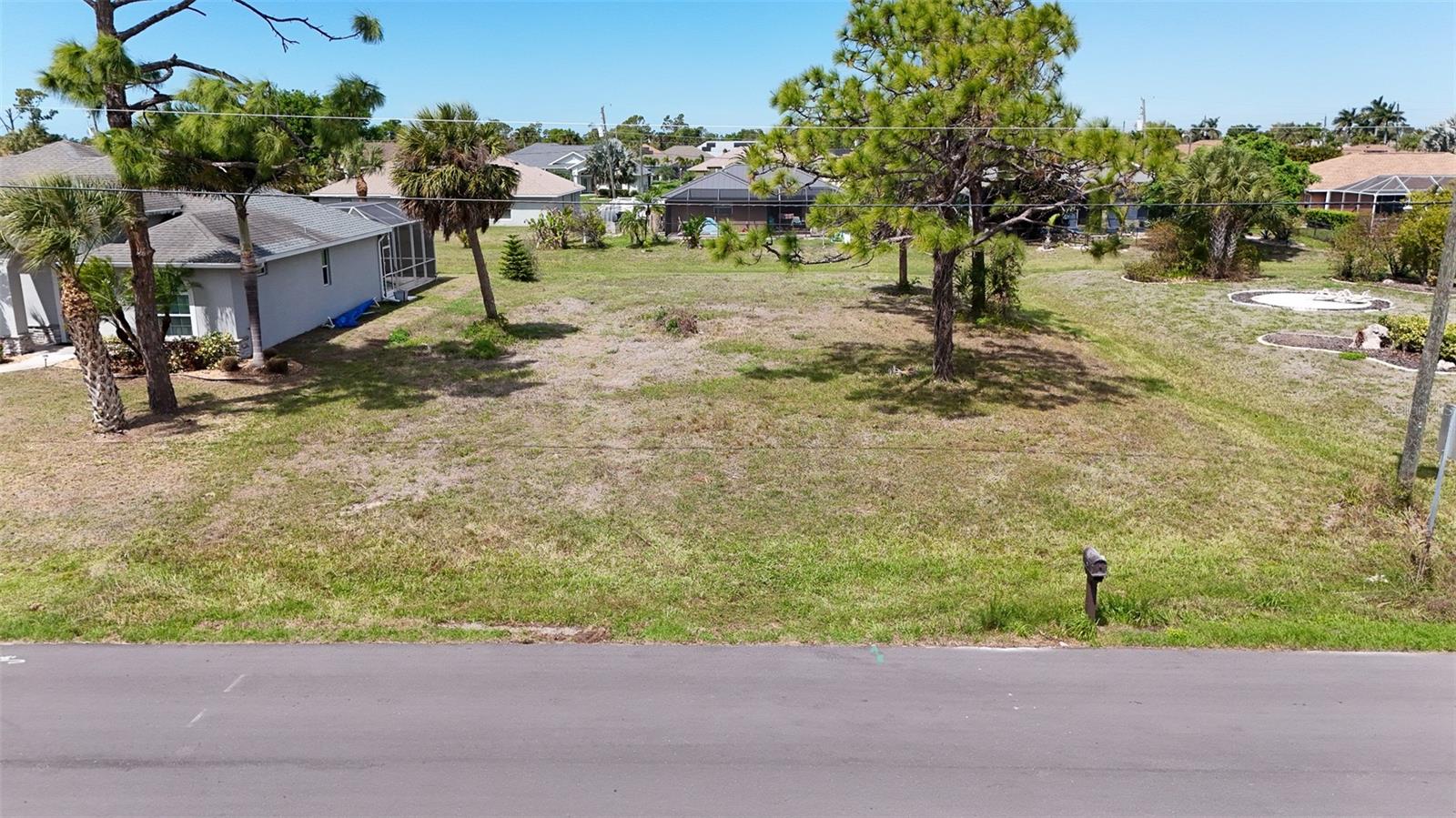 9 LONG MEADOW LN, ROTONDA WEST, FL — photo 3