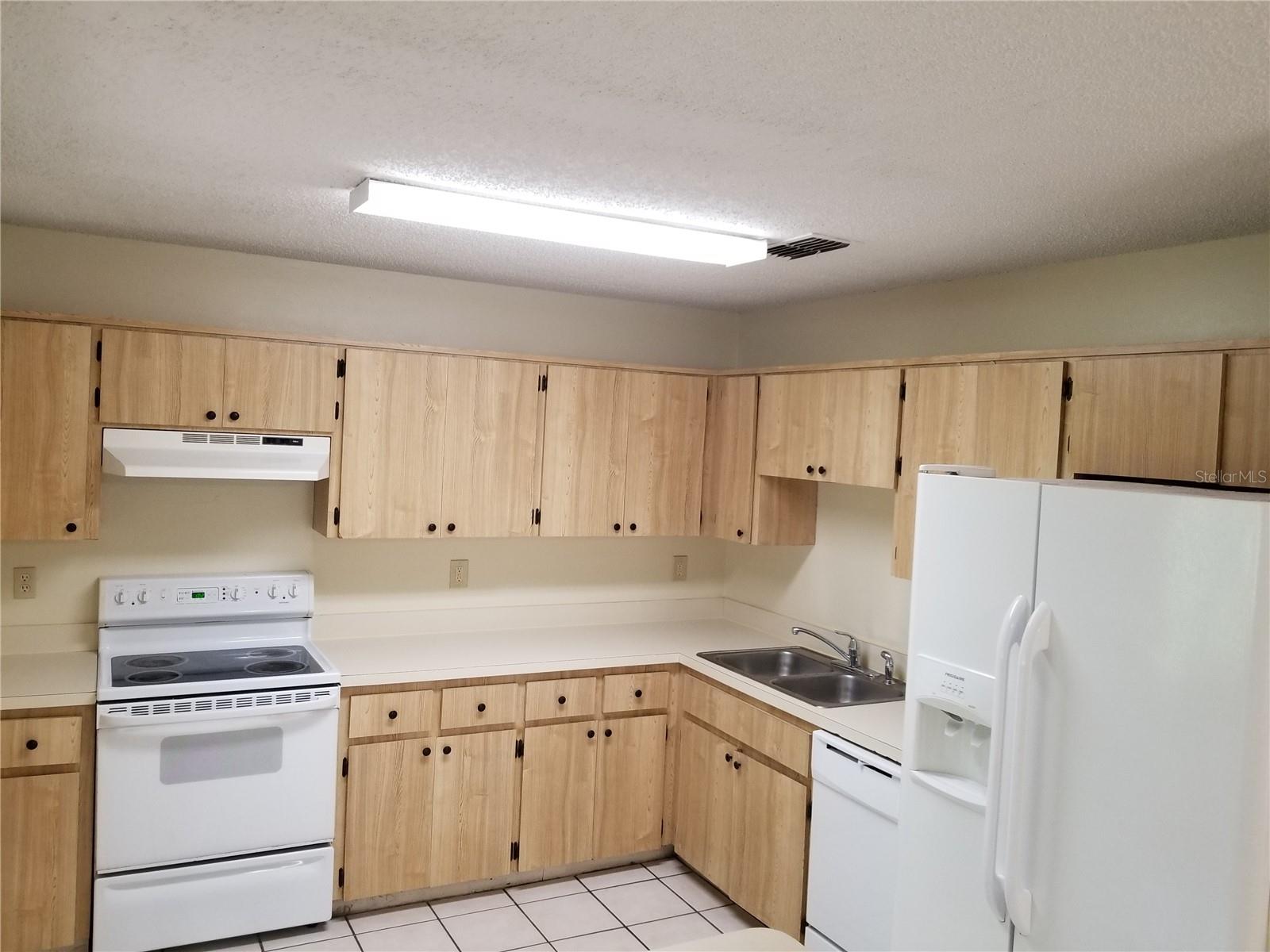 8202 BROWARD PL, TEMPLE TERRACE, FL — photo 20