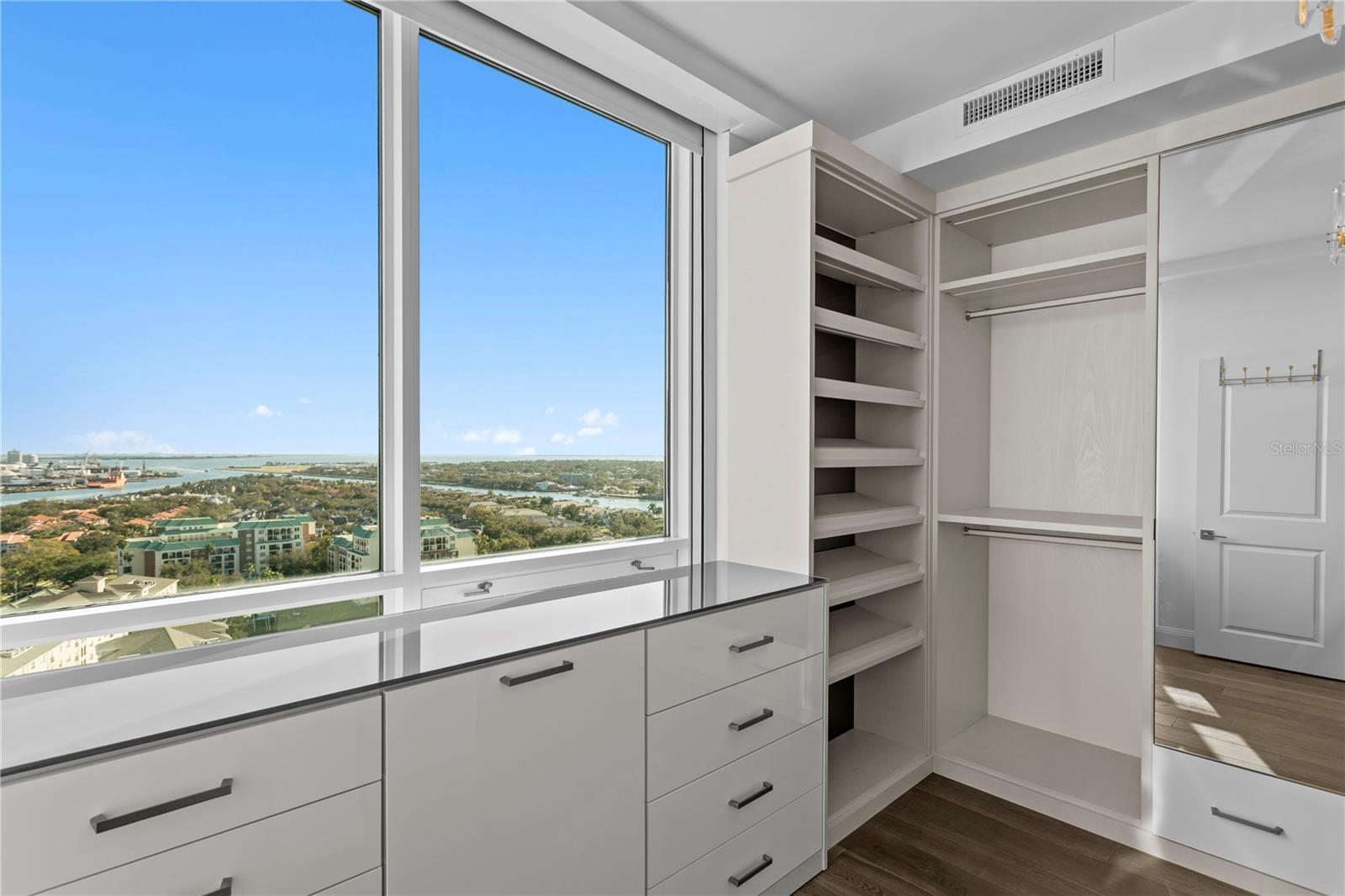 450 KNIGHTS RUN AVE #1801, TAMPA, FL — photo 39