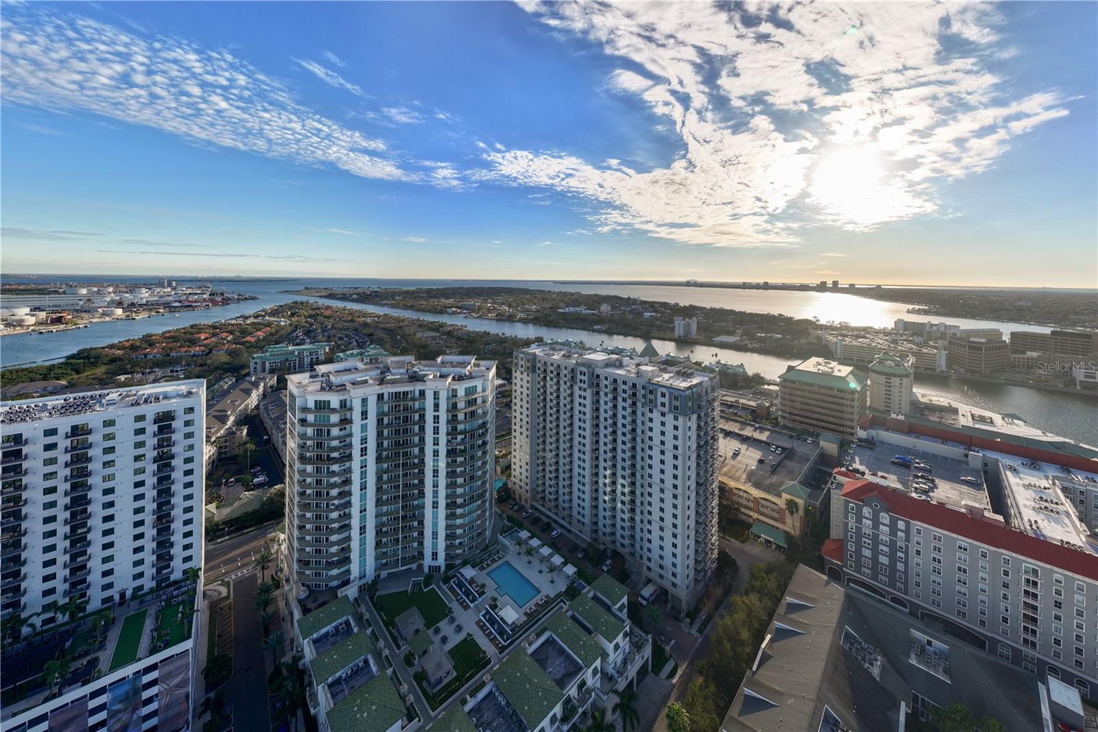 450 KNIGHTS RUN AVE #1801, TAMPA, FL — photo 82