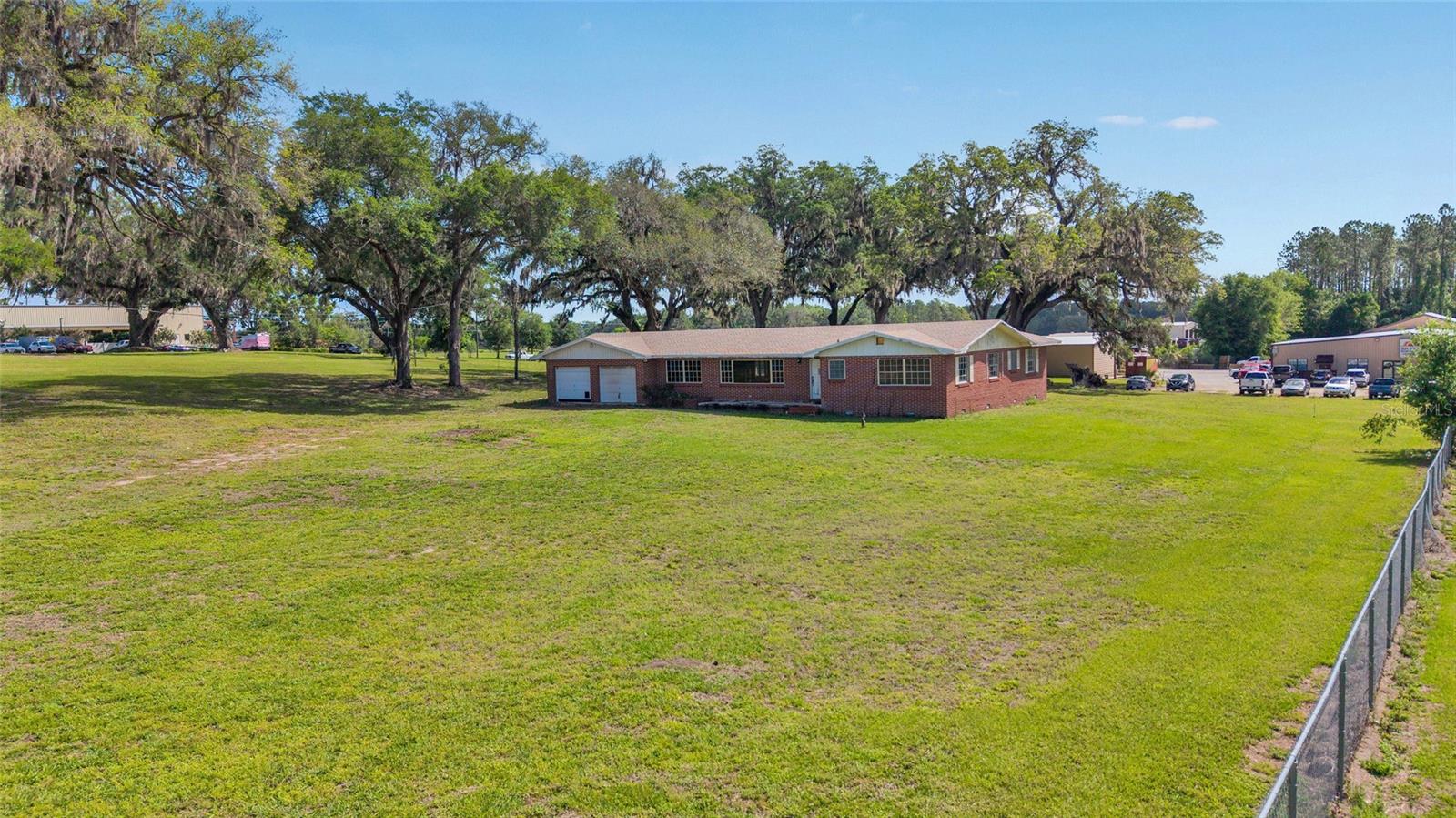 9935 N US HIGHWAY 301, WILDWOOD, FL — photo 11