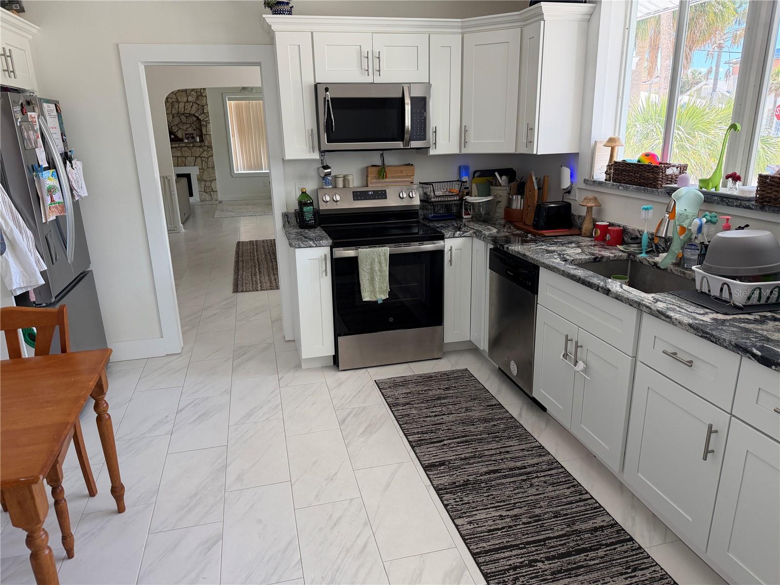 850 MANDALAY AVE, CLEARWATER BEACH, FL — photo 3