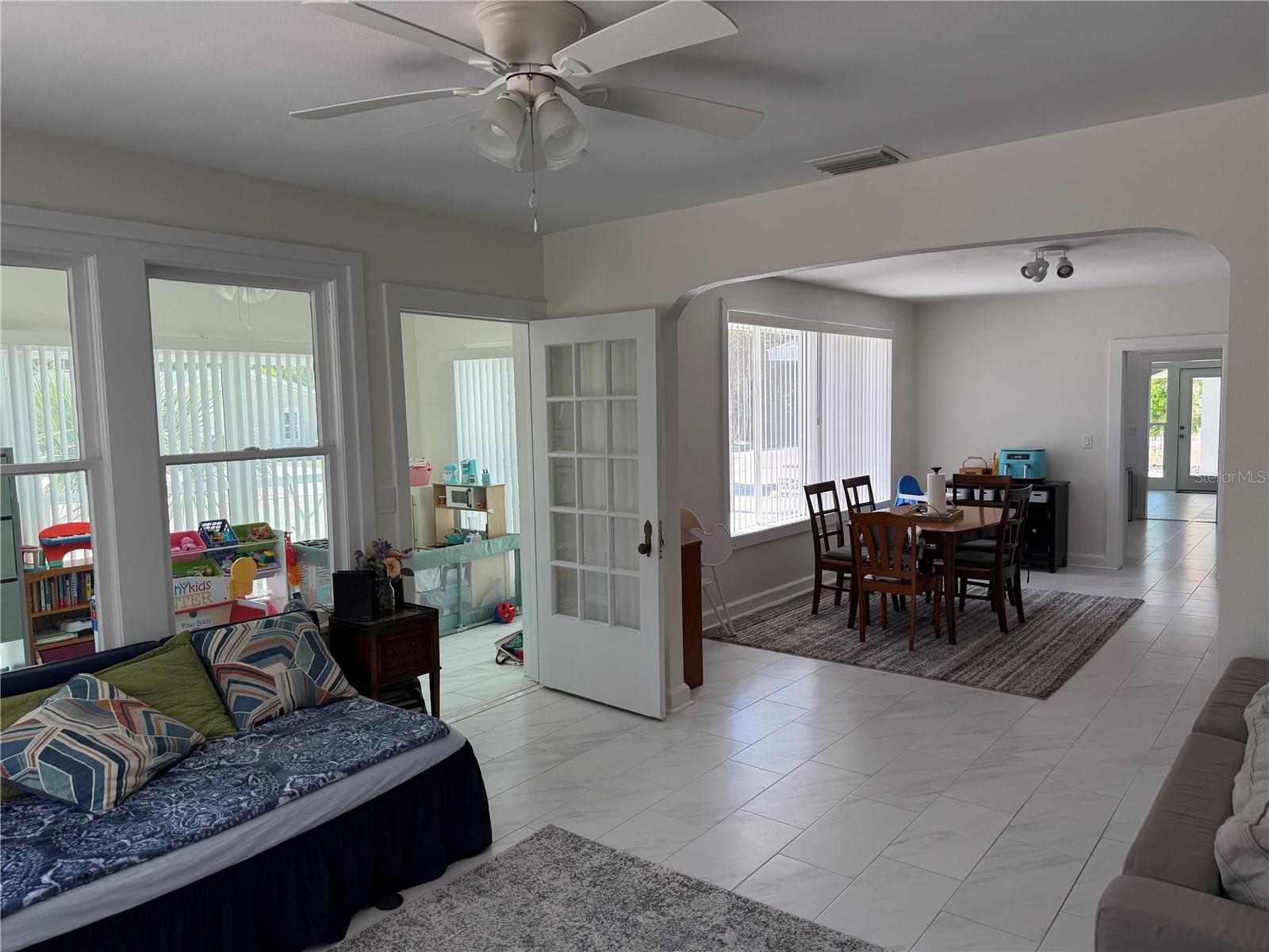 850 MANDALAY AVE, CLEARWATER BEACH, FL — photo 8