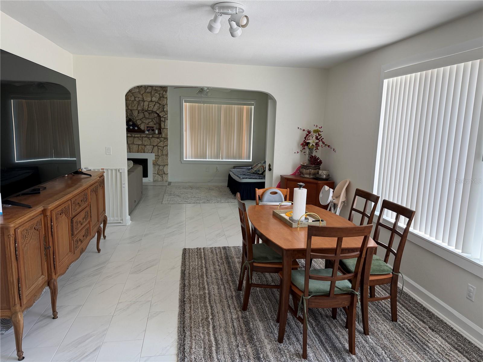 850 MANDALAY AVE, CLEARWATER BEACH, FL — photo 9