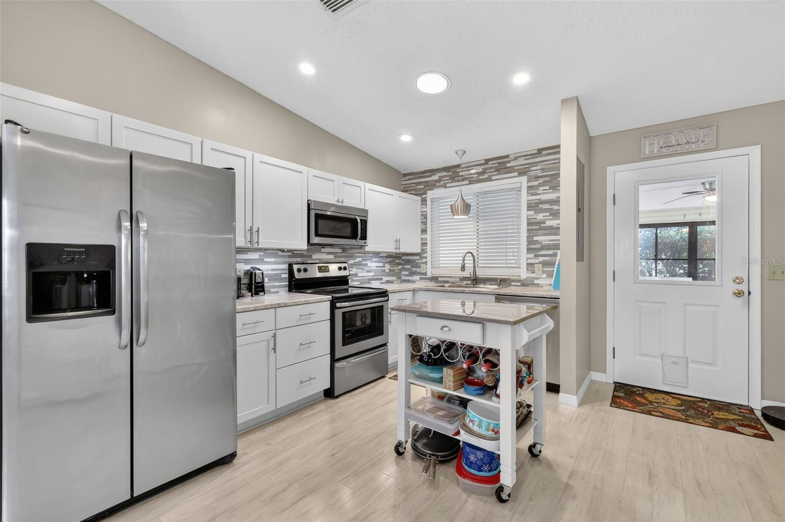 731 CORTEZ AVE, LADY LAKE, FL — photo 27