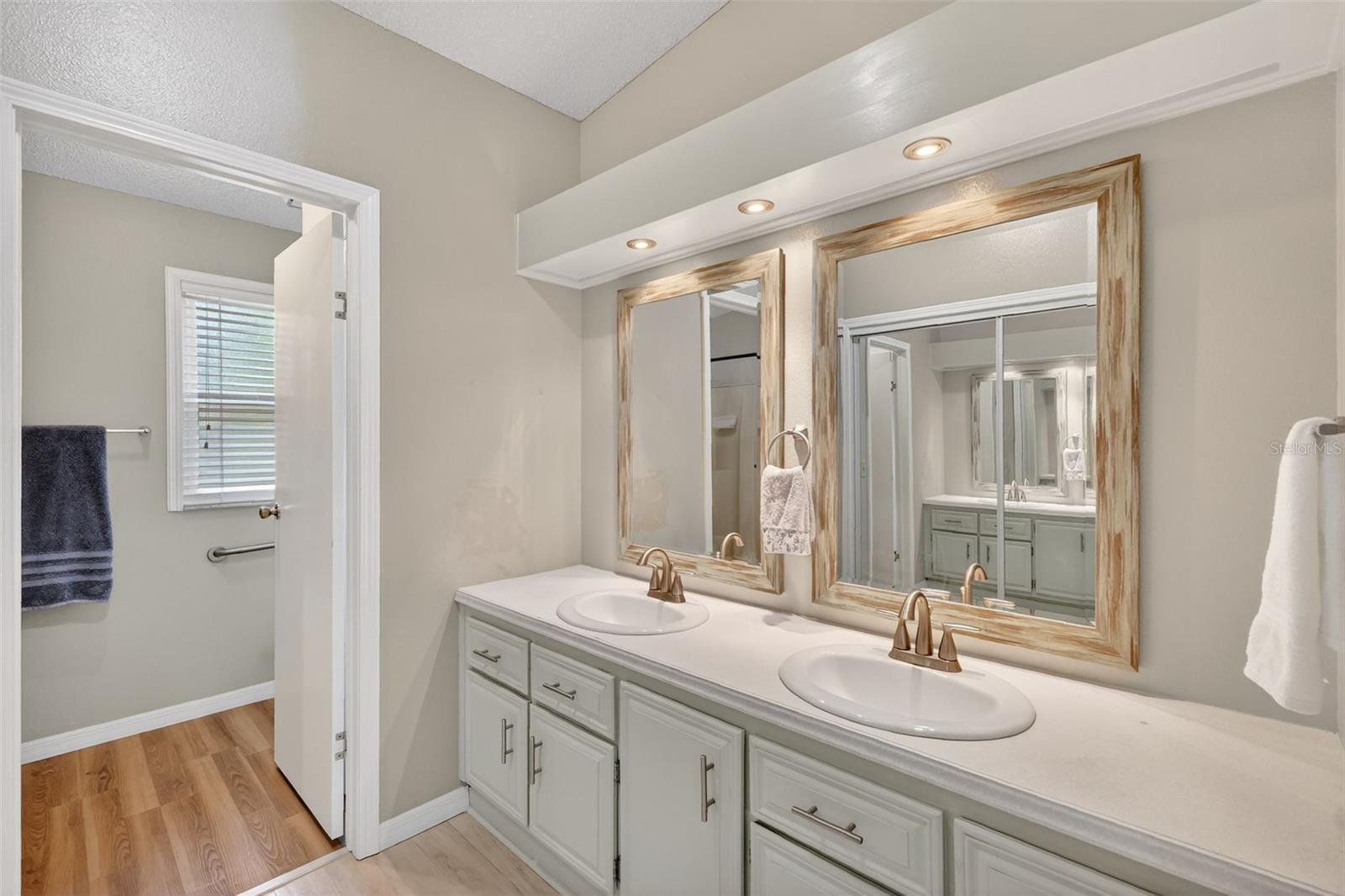 731 CORTEZ AVE, LADY LAKE, FL — photo 38