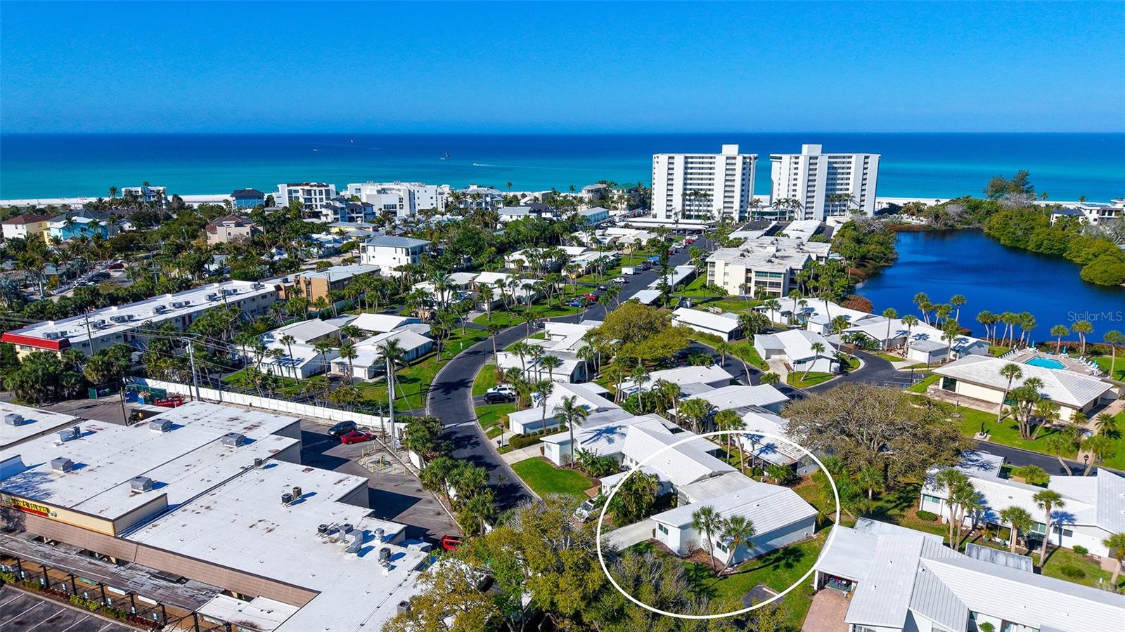 131 WHISPERING SANDS CIR #V33, SARASOTA, FL — photo 2