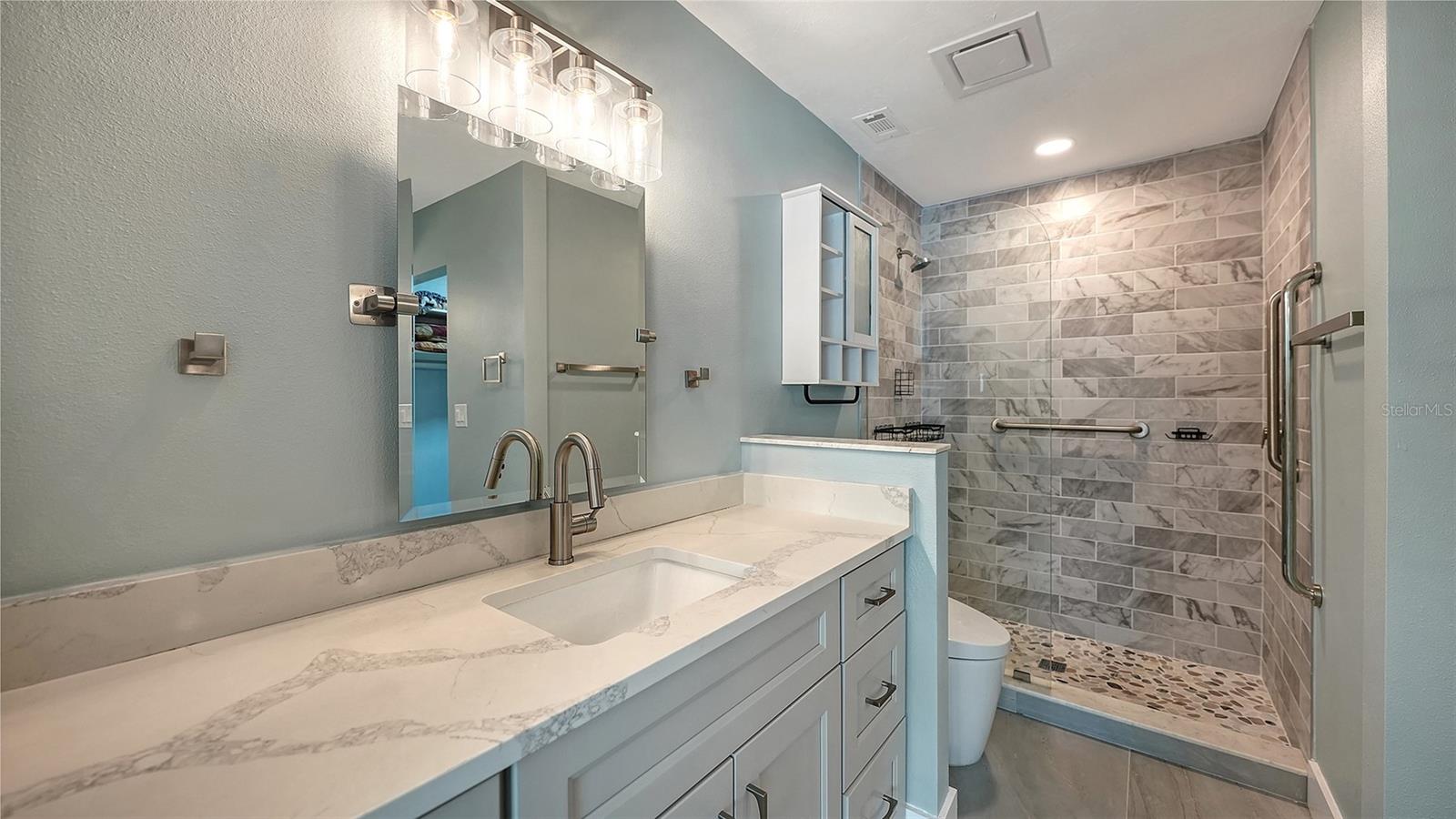 131 WHISPERING SANDS CIR #V33, SARASOTA, FL — photo 25