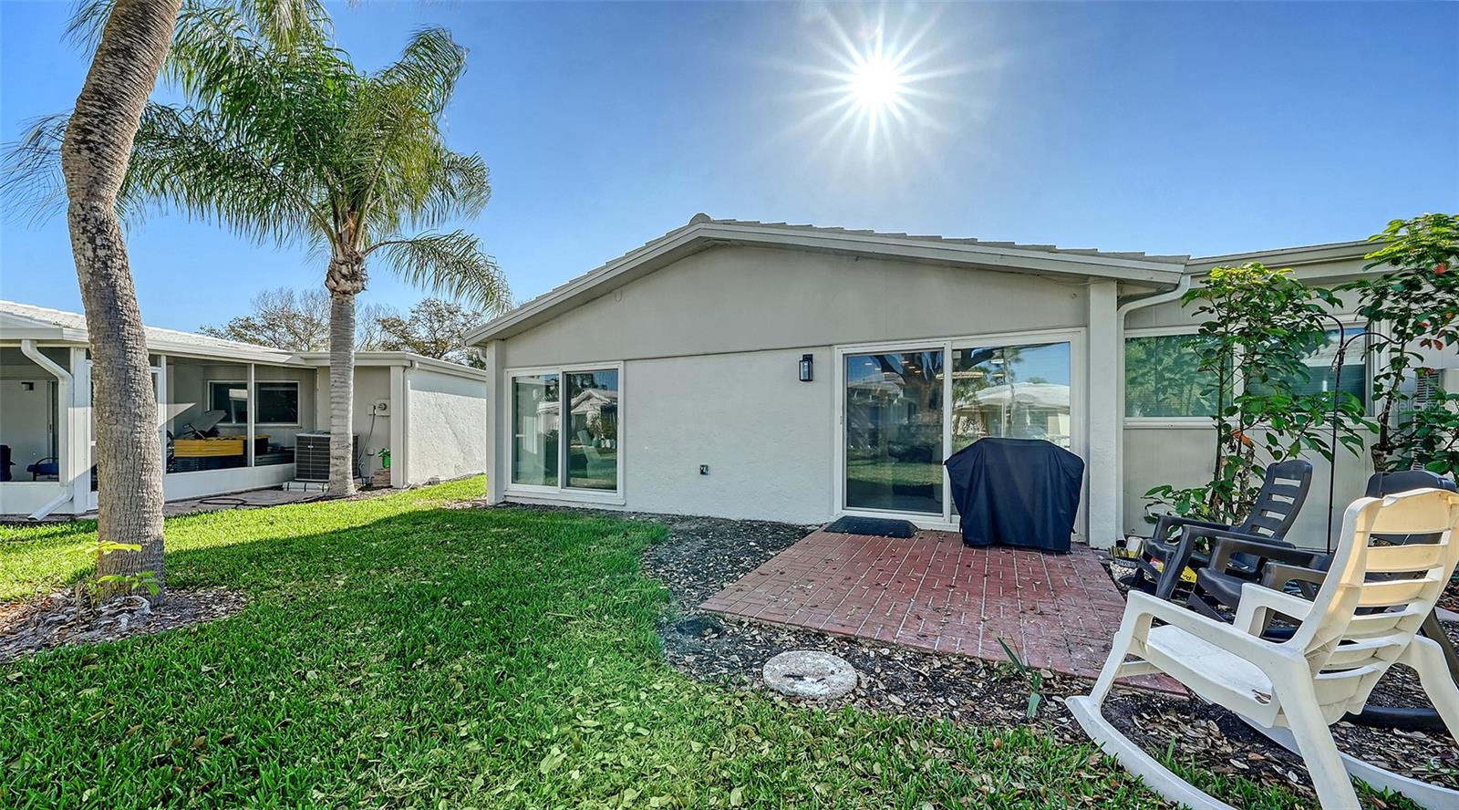131 WHISPERING SANDS CIR #V33, SARASOTA, FL — photo 36