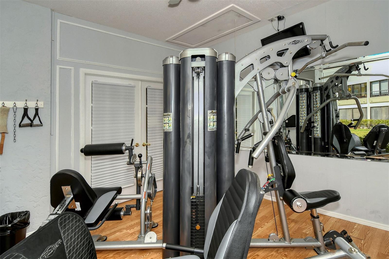 131 WHISPERING SANDS CIR #V33, SARASOTA, FL — photo 41