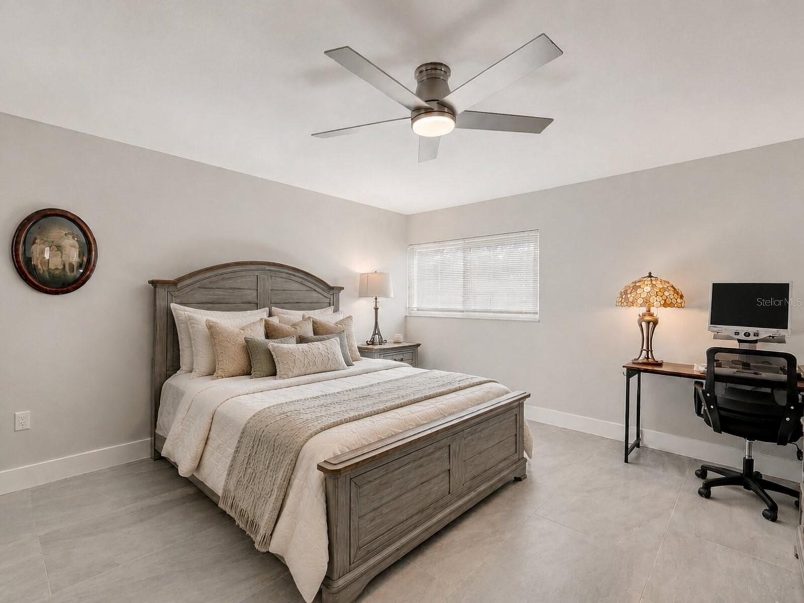 131 WHISPERING SANDS CIR #V33, SARASOTA, FL — photo 21