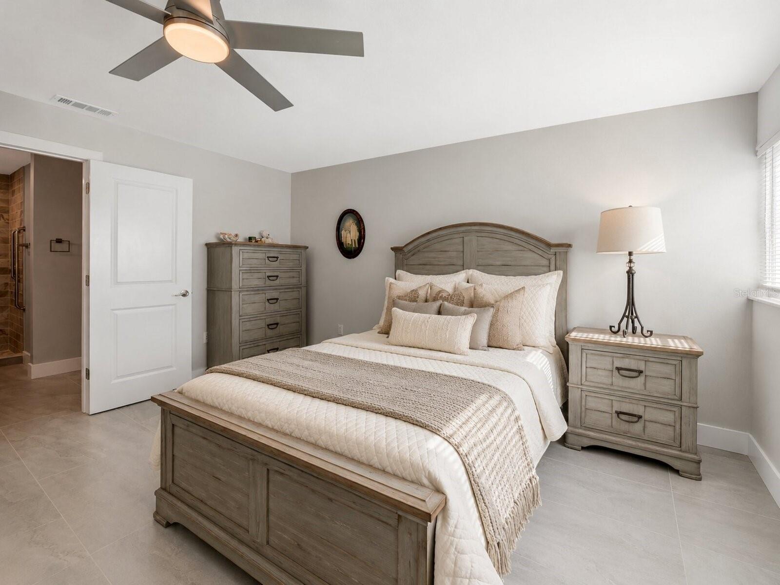 131 WHISPERING SANDS CIR #V33, SARASOTA, FL — photo 22