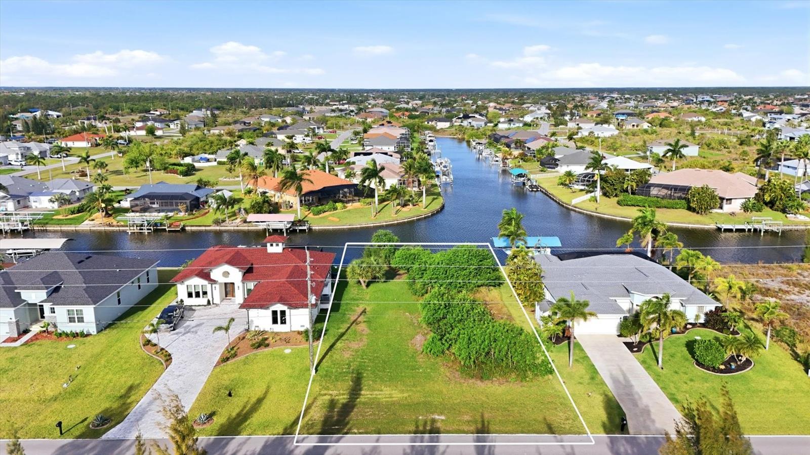 9413 ST PAUL DR, PORT CHARLOTTE, FL — photo 2