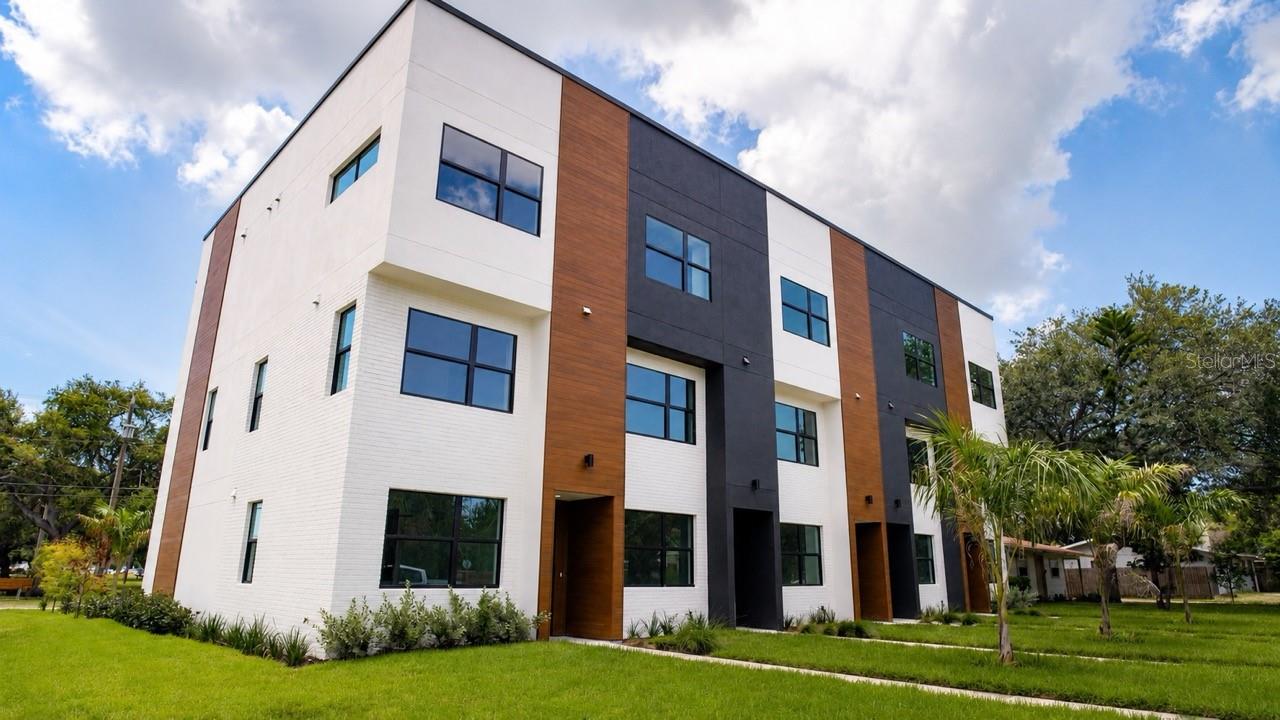 375 13TH ST N #2, ST PETERSBURG, FL — photo 2