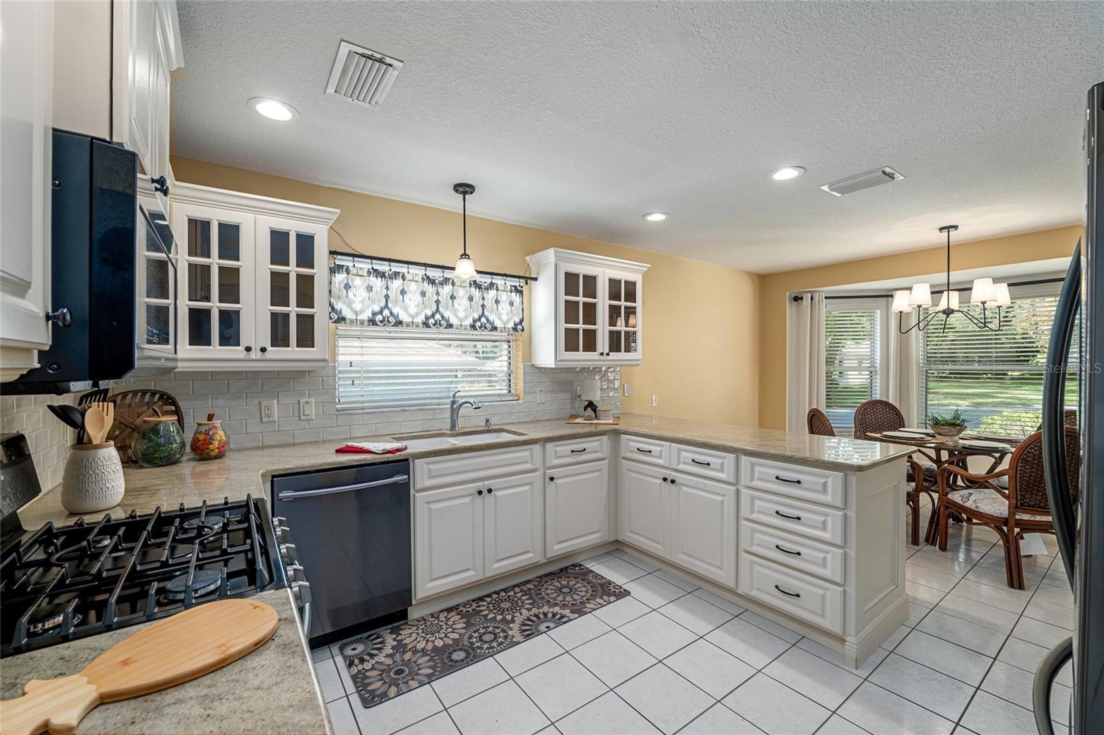 110 CHULA VISTA AVE, LADY LAKE, FL — photo 35