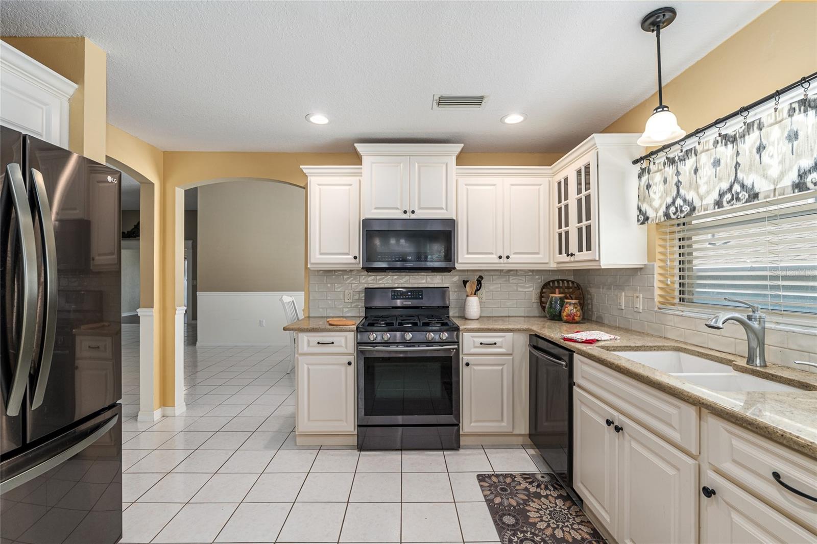 110 CHULA VISTA AVE, LADY LAKE, FL — photo 44