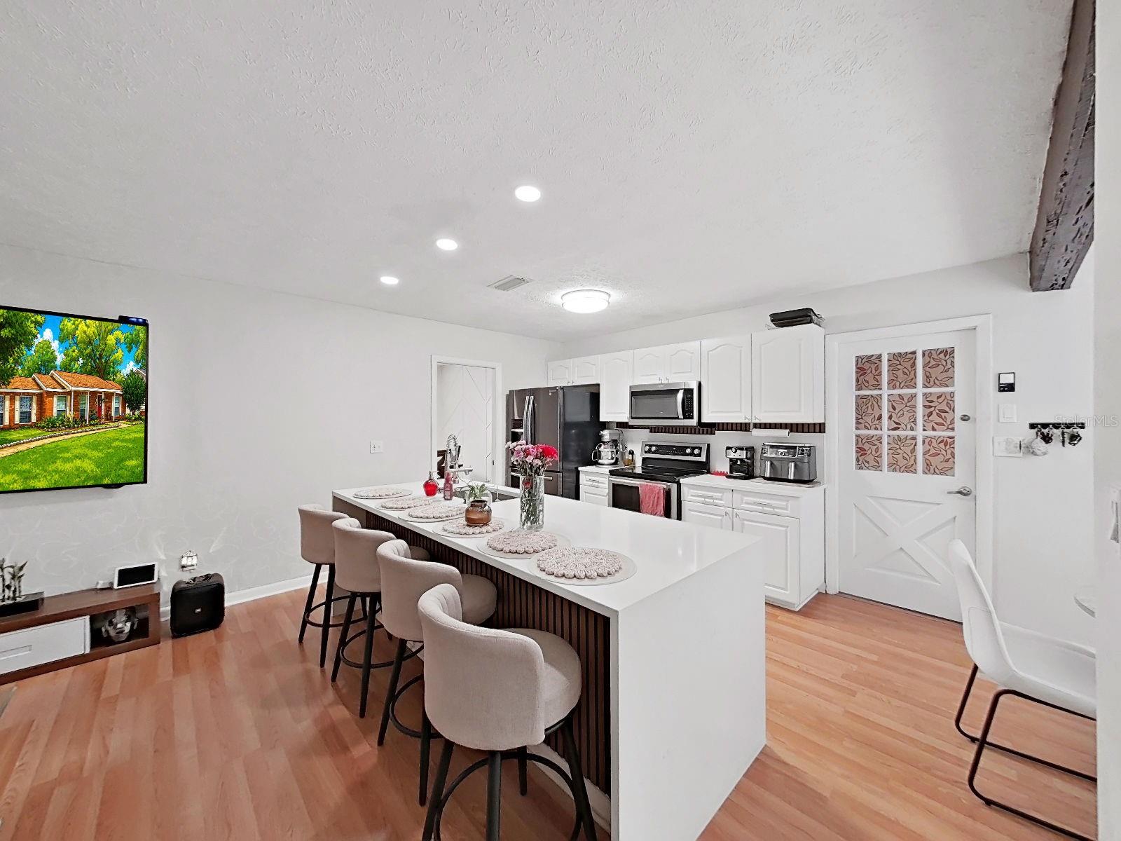 7608 BARRY RD, TAMPA, FL — photo 19