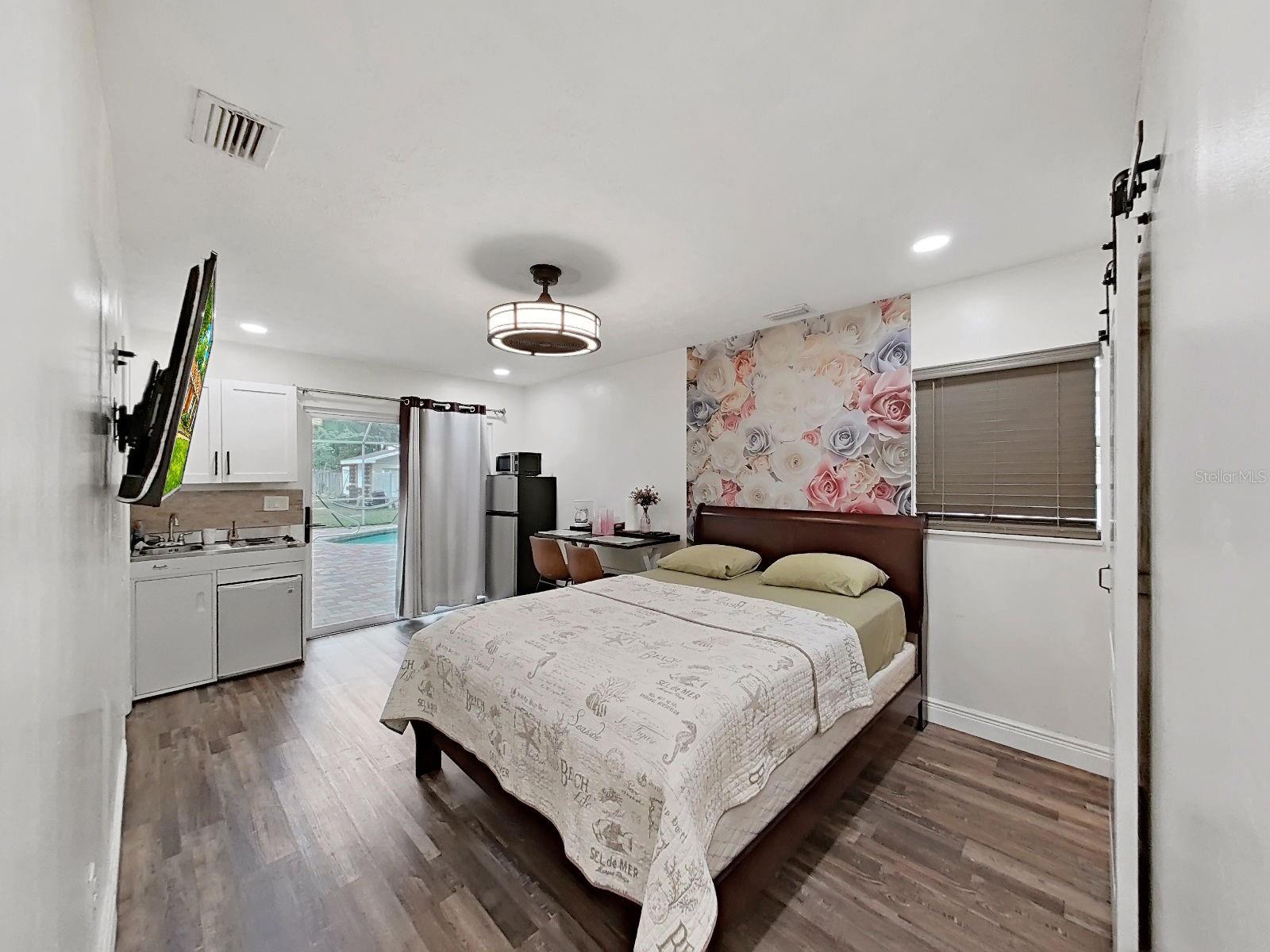 7608 BARRY RD, TAMPA, FL — photo 28