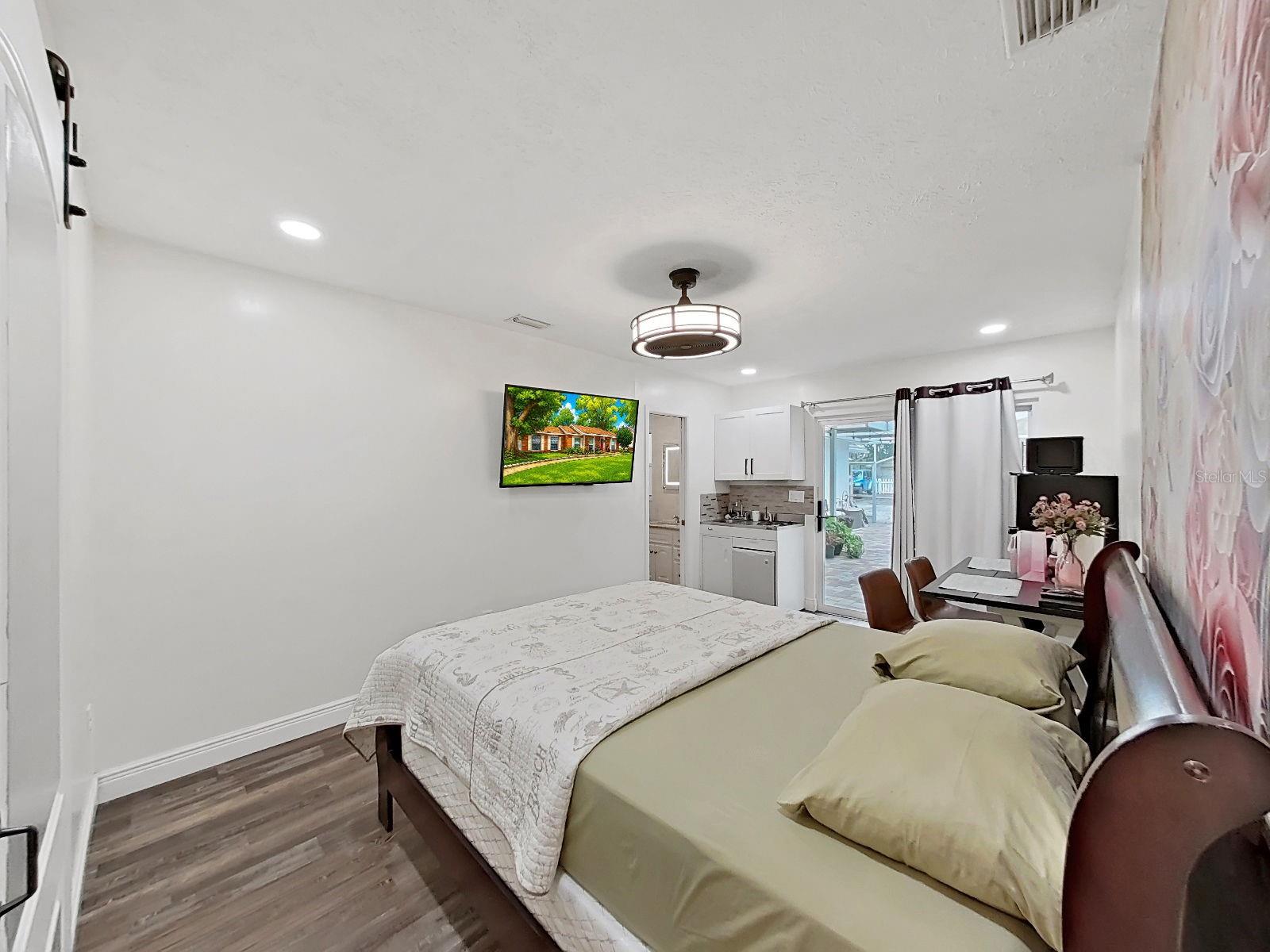 7608 BARRY RD, TAMPA, FL — photo 29