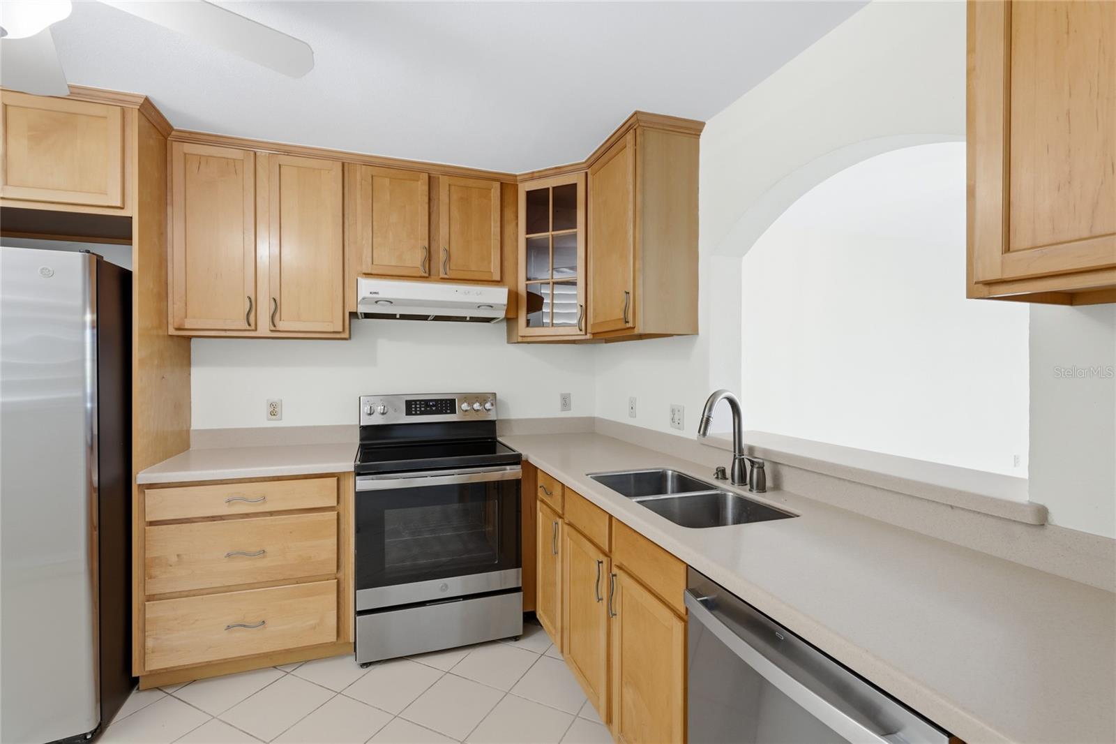 211 LAKEWOOD DR #211, BRADENTON, FL — photo 3