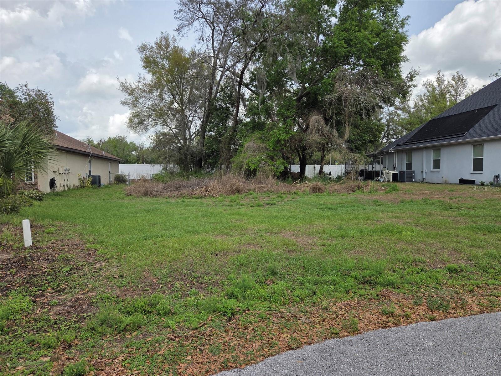 KELLY LYNN COURT, ZEPHYRHILLS, FL — photo 2