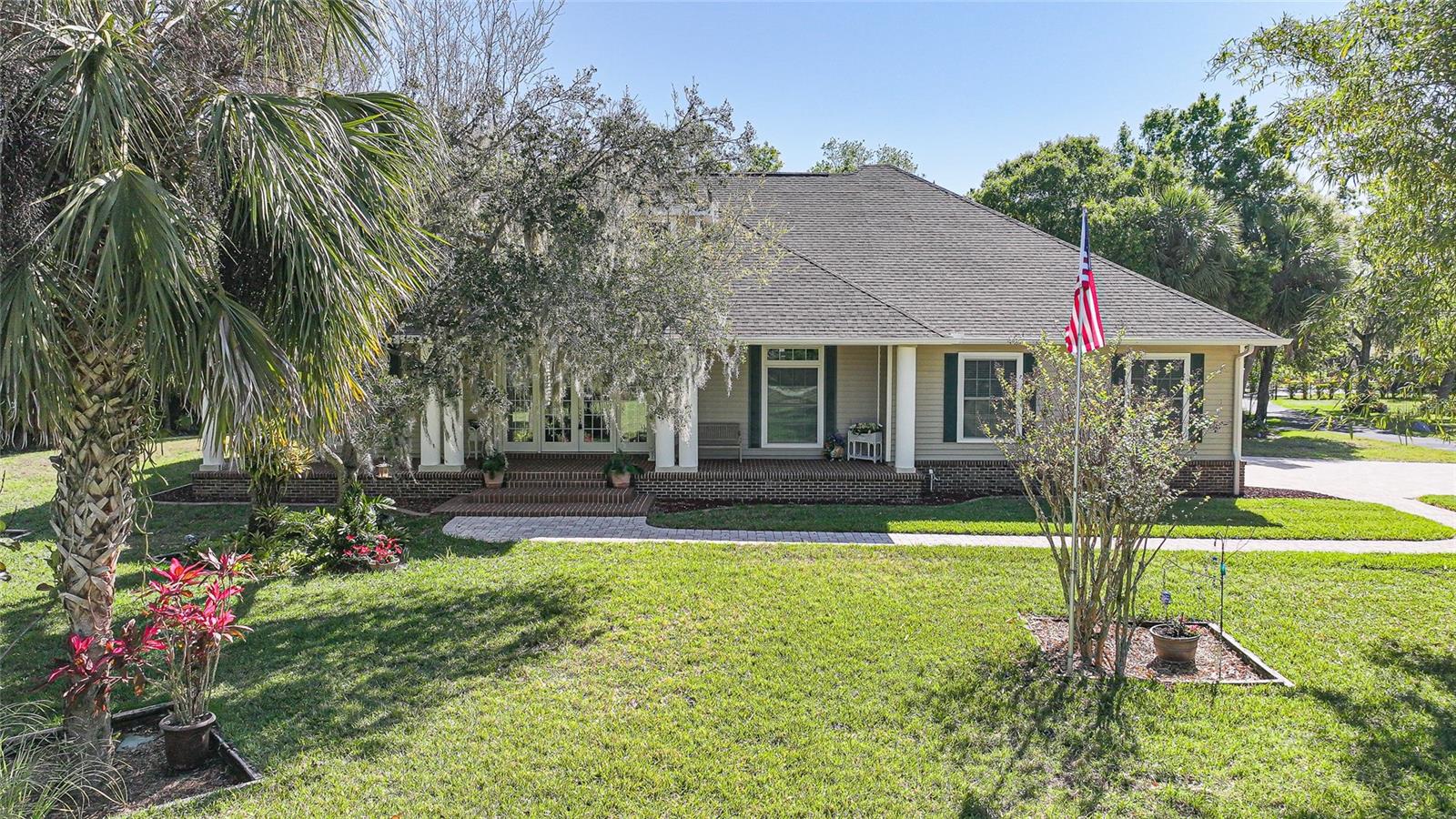 12222 SW AUSTIN AVE, LAKE SUZY, FL — photo 2