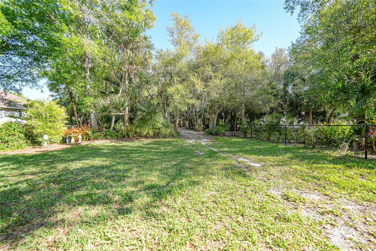 12222 SW AUSTIN AVE, LAKE SUZY, FL — photo 46