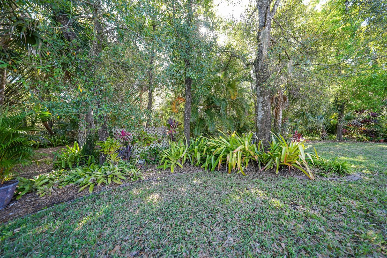 12222 SW AUSTIN AVE, LAKE SUZY, FL — photo 56