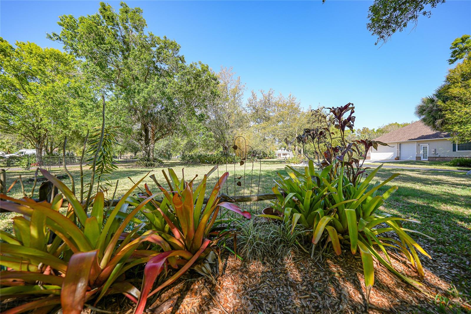 12222 SW AUSTIN AVE, LAKE SUZY, FL — photo 58