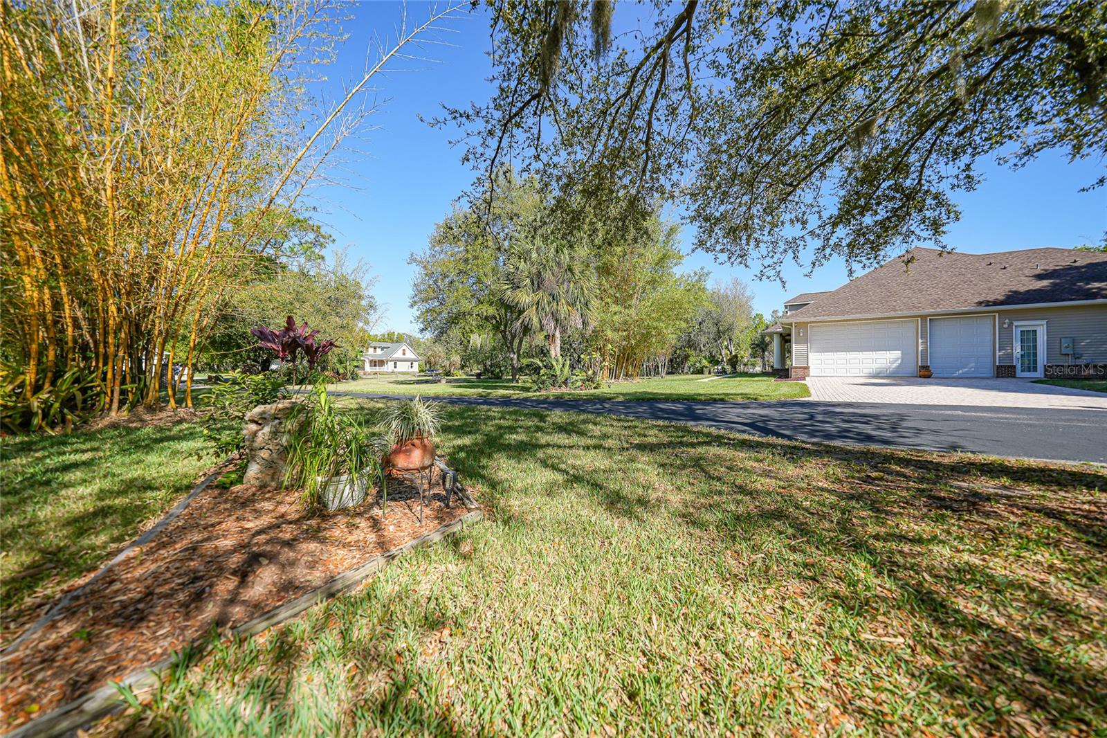 12222 SW AUSTIN AVE, LAKE SUZY, FL — photo 59