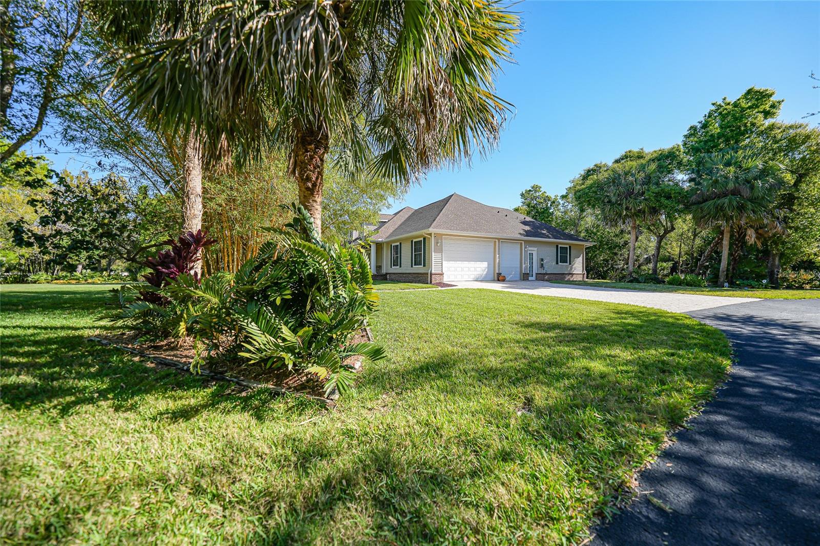 12222 SW AUSTIN AVE, LAKE SUZY, FL — photo 60
