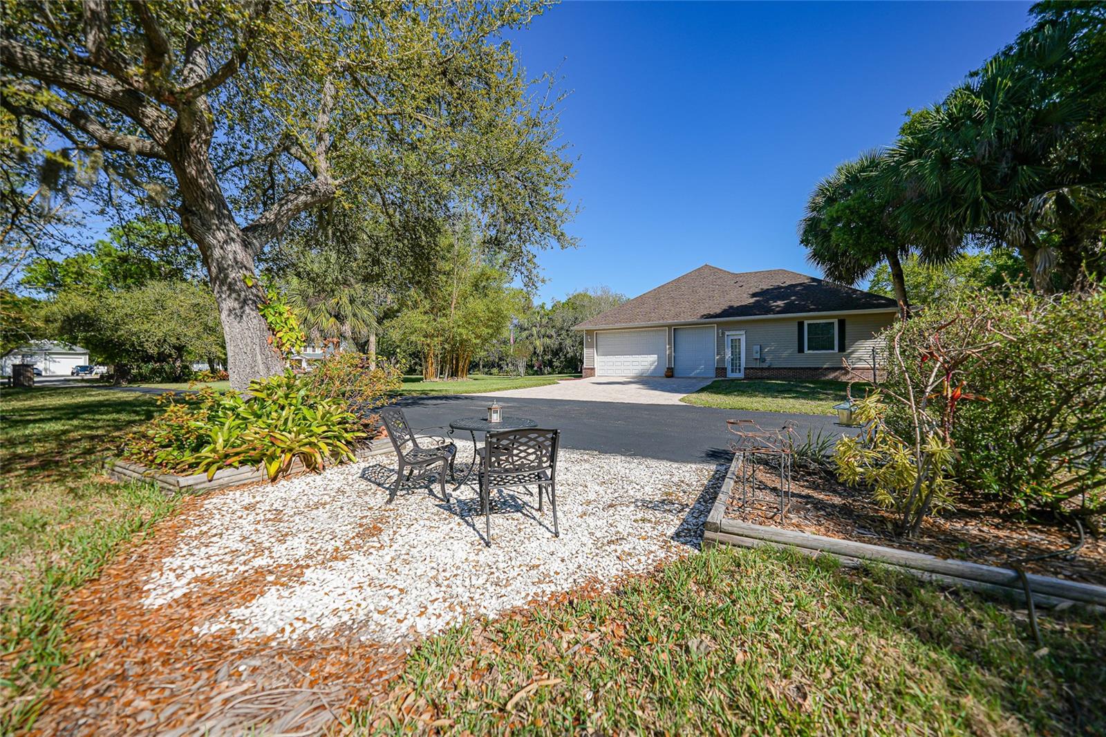 12222 SW AUSTIN AVE, LAKE SUZY, FL — photo 79